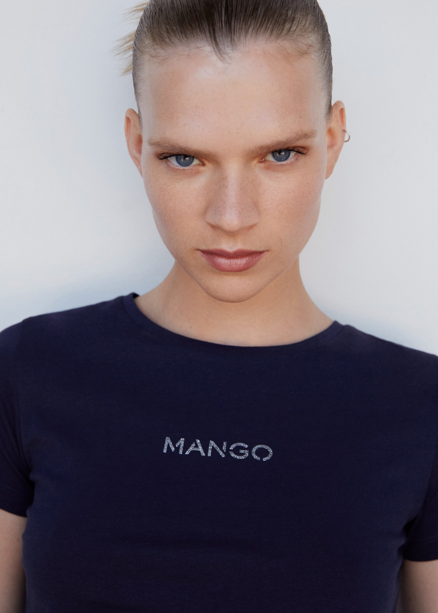 T-shirt met metallic logo - Detail van het artikel 1