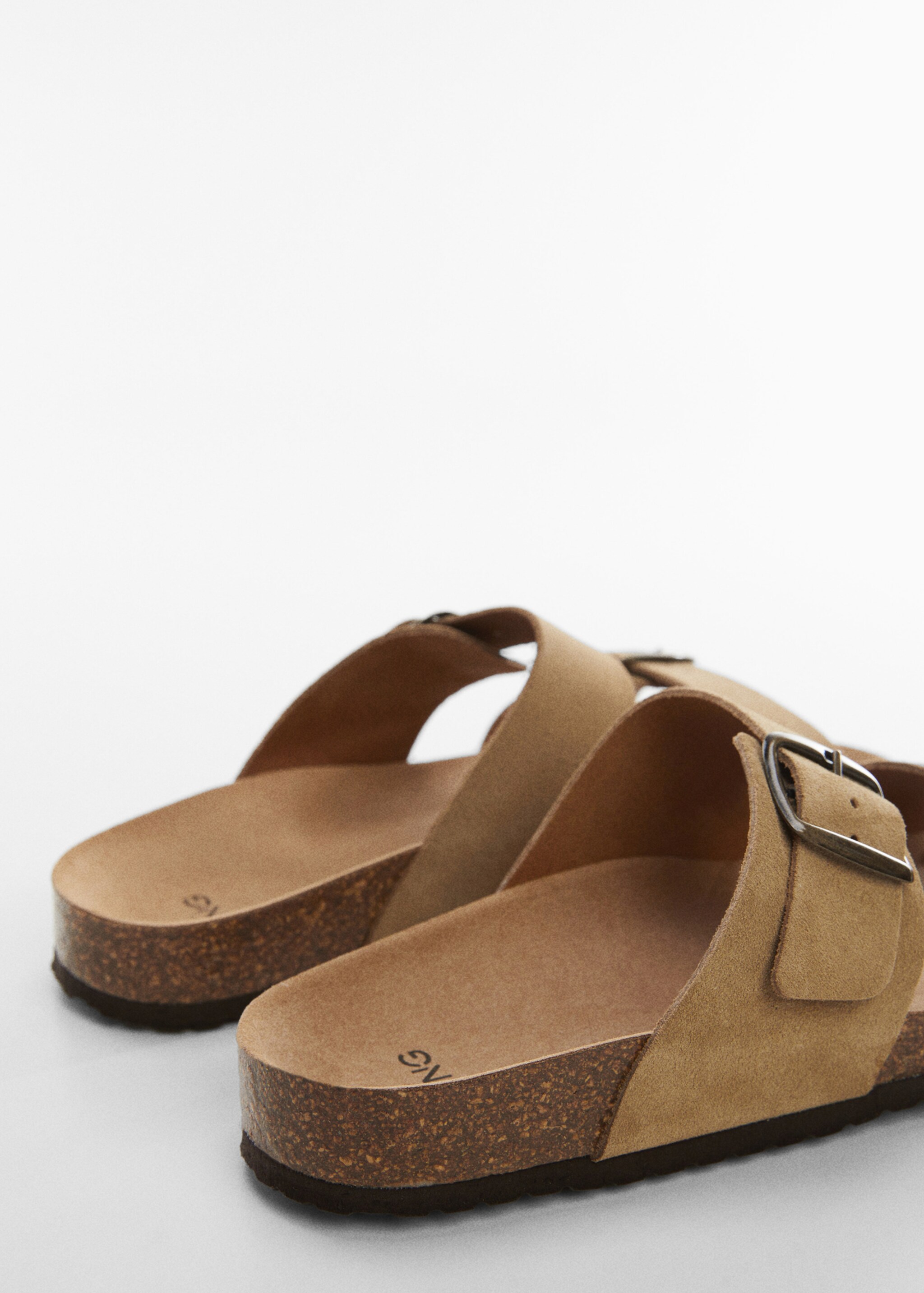 Split leather sandals with buckle - Details of the article 2, Sand. Ref: 57001082-00.