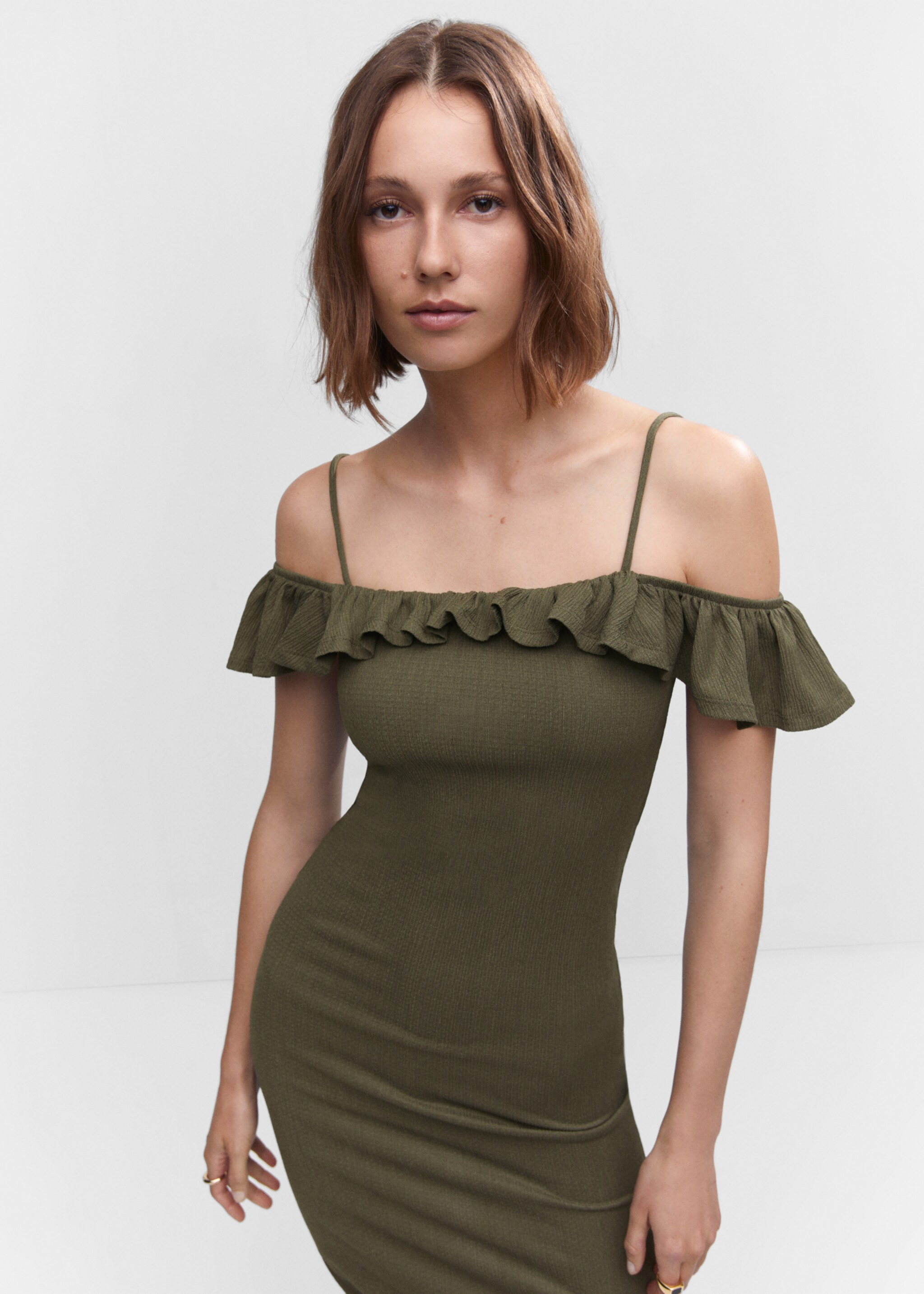 Textured ruffled dress - Medium plane, Khaki. Ref: 57001083-00.