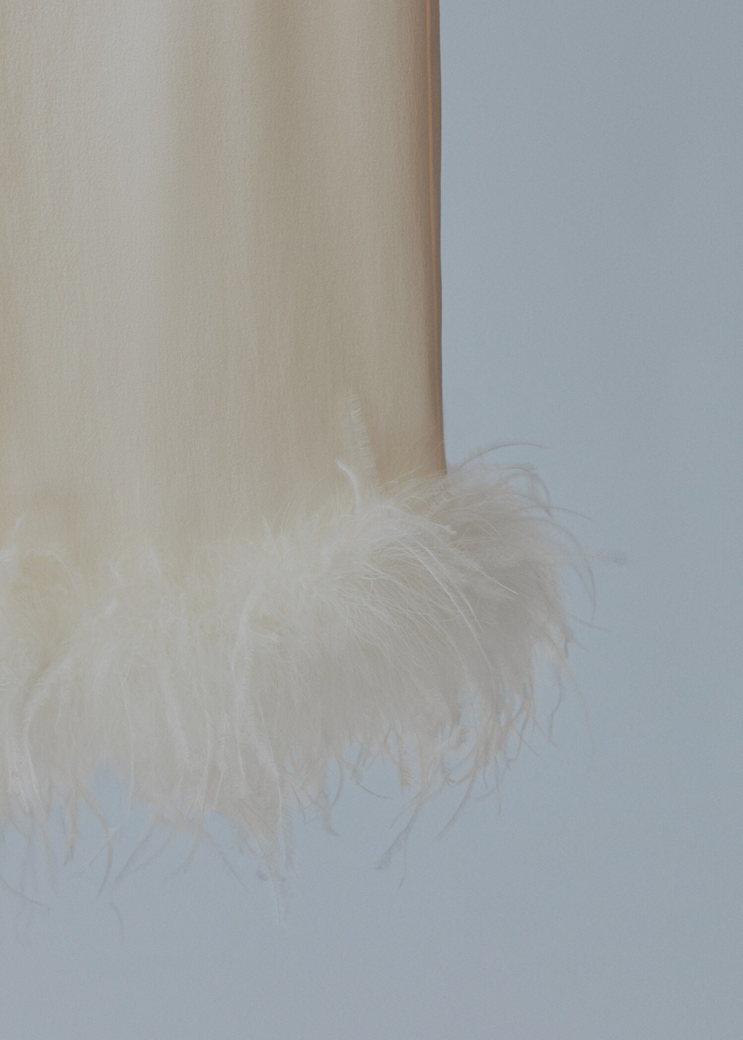 Satin trousers with feather detail - Details of the article 8