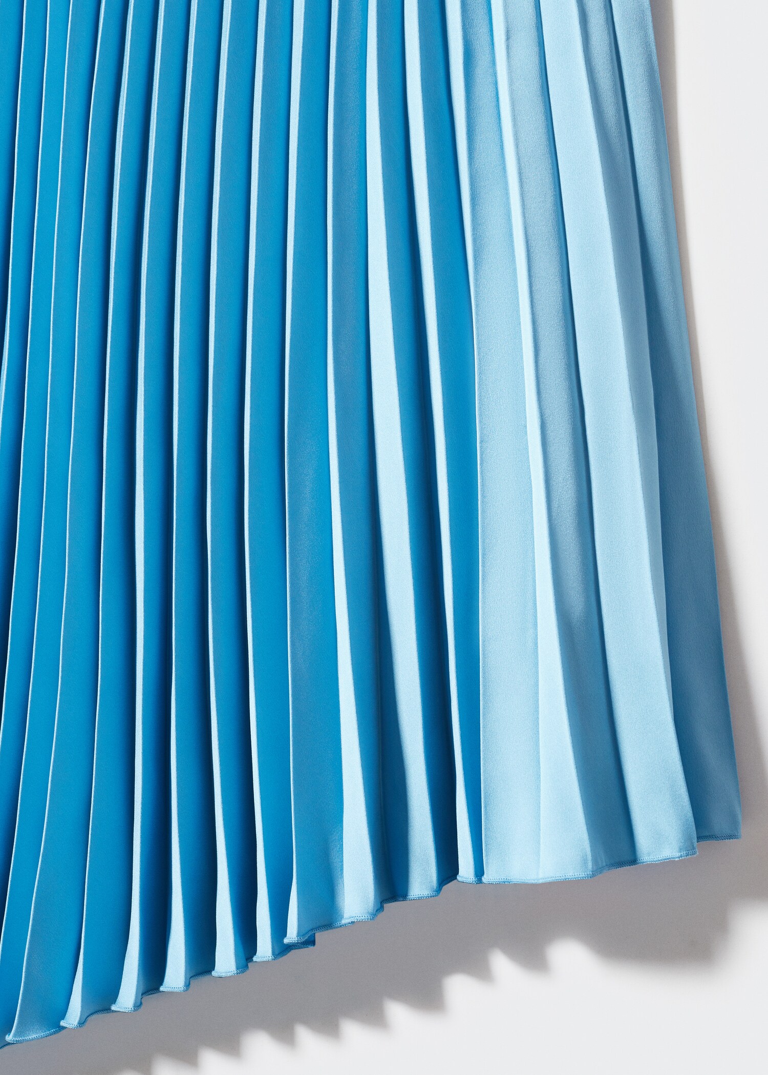 Pleated asymmetric skirt  - Details of the article 8