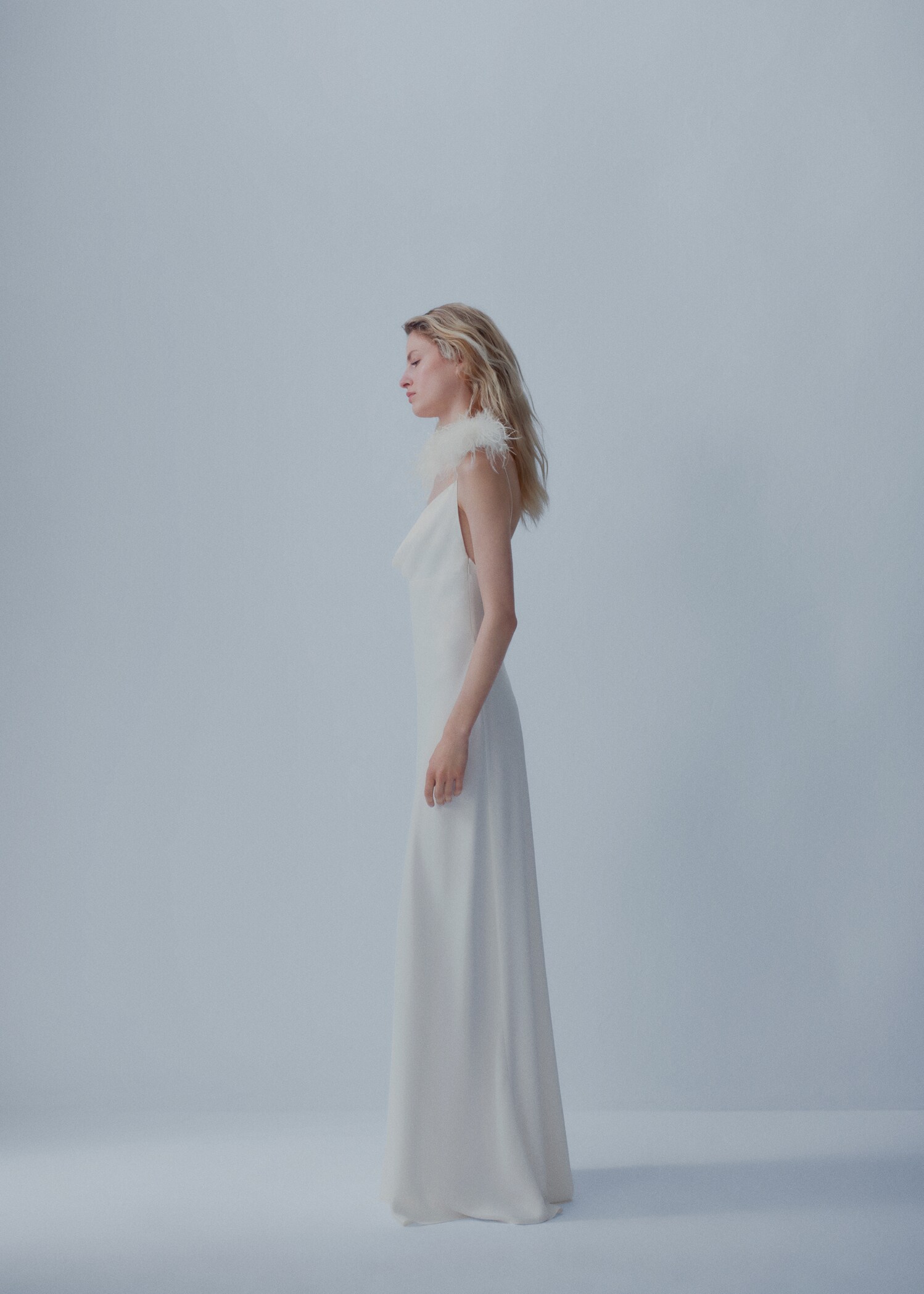Slip dress with feather detail - Medium plane