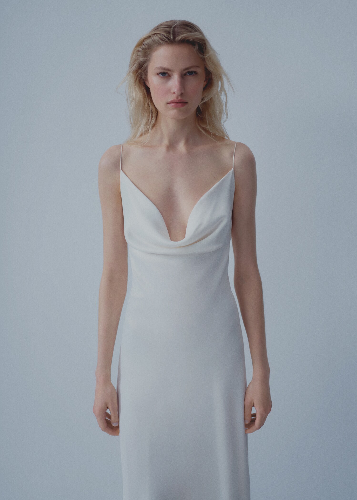 Slip dress with feather detail - Details of the article 4