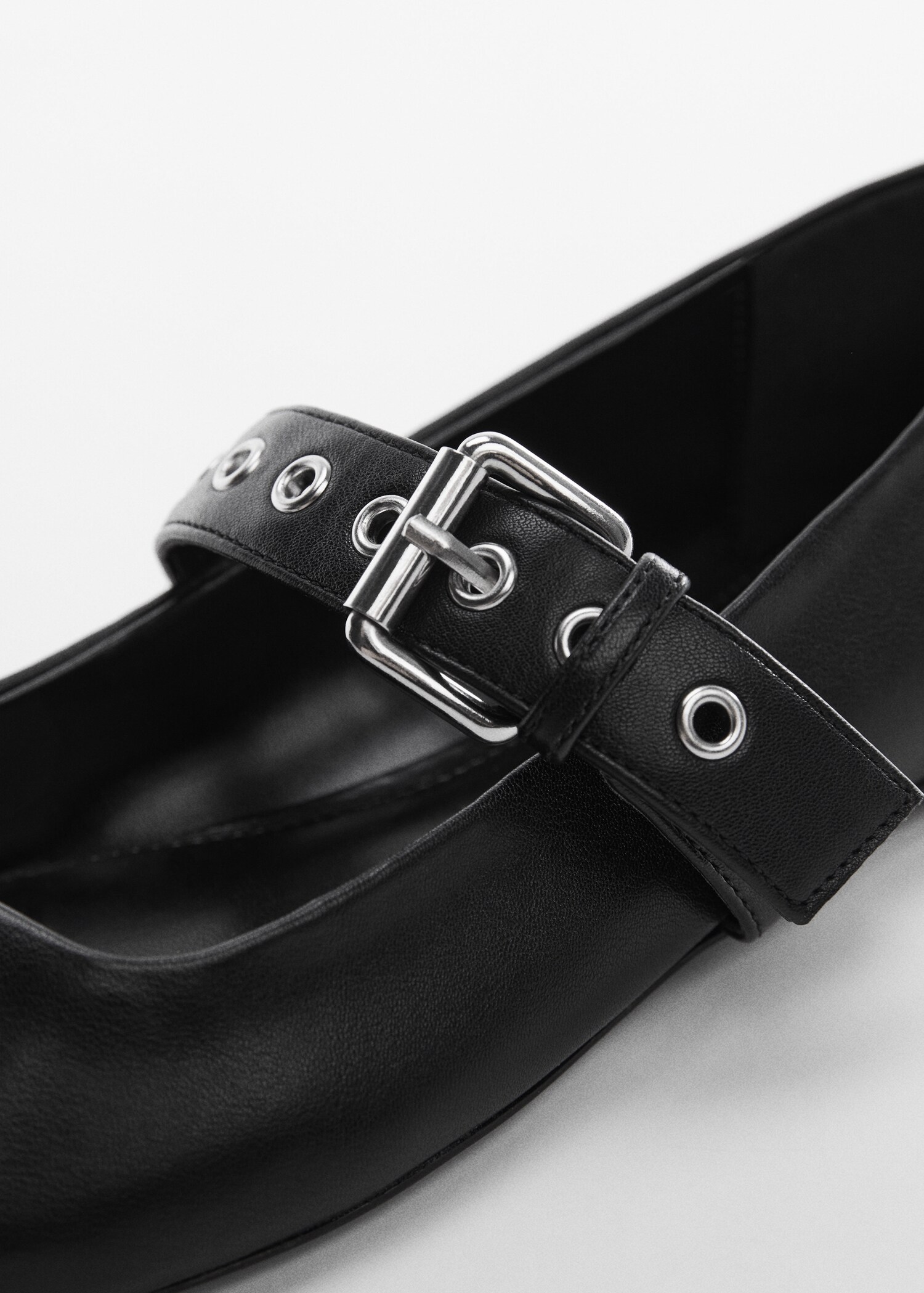 Zapato hebilla tachuelas - Detalle del artículo 2