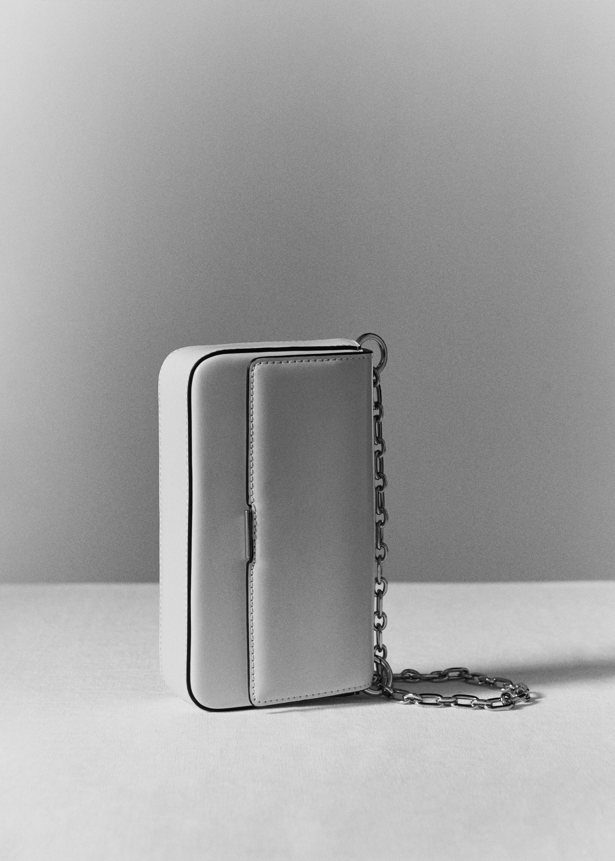 Sac à rabat chaîne - Détail de l'article 9, Blanc cassé. Ref: 57002516-00.