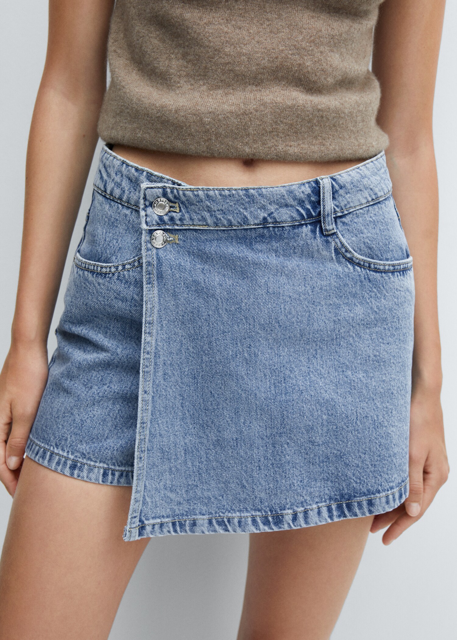Jupe short en jean - Détail de l'article 1