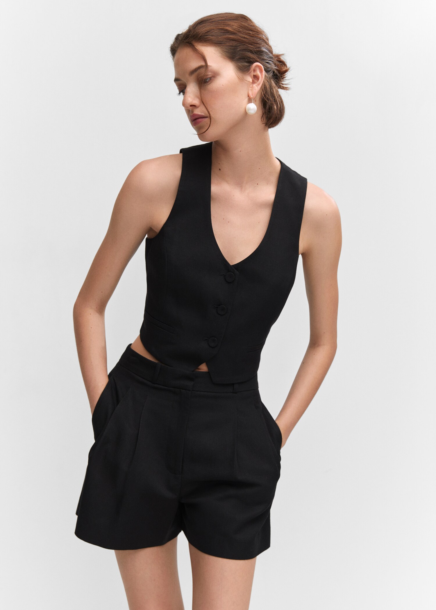 Pleated mid-rise shorts - Medium plane