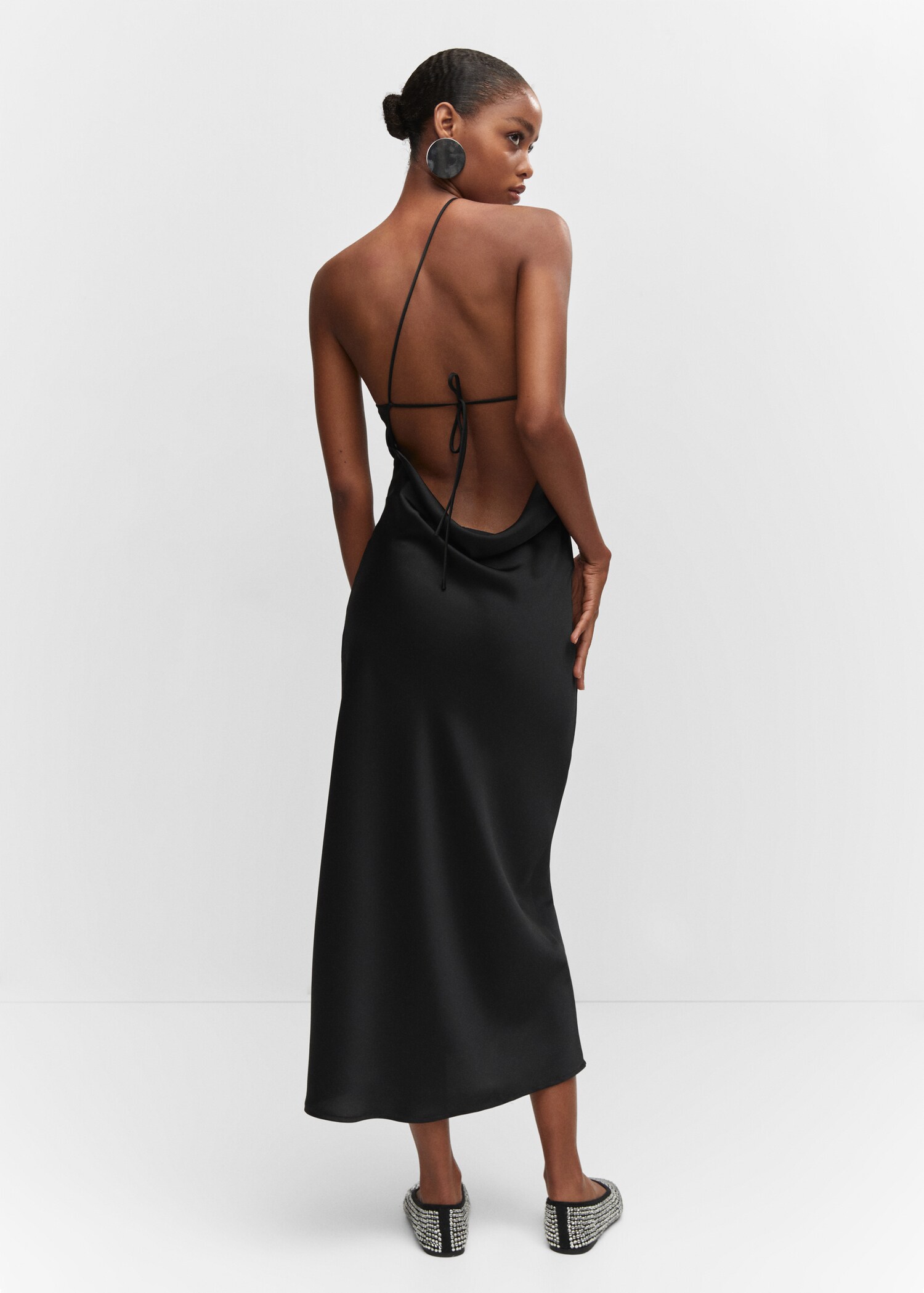 Vestido satinado espalda abierta - Reverso del artículo