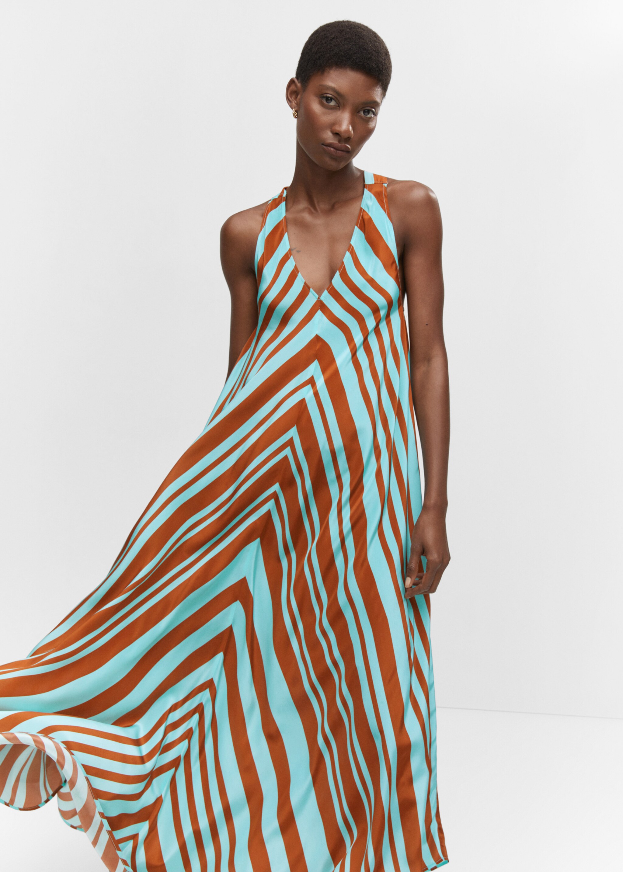 V-neck satin dress - Medium plane, Turquoise. Ref: 57002894-00.