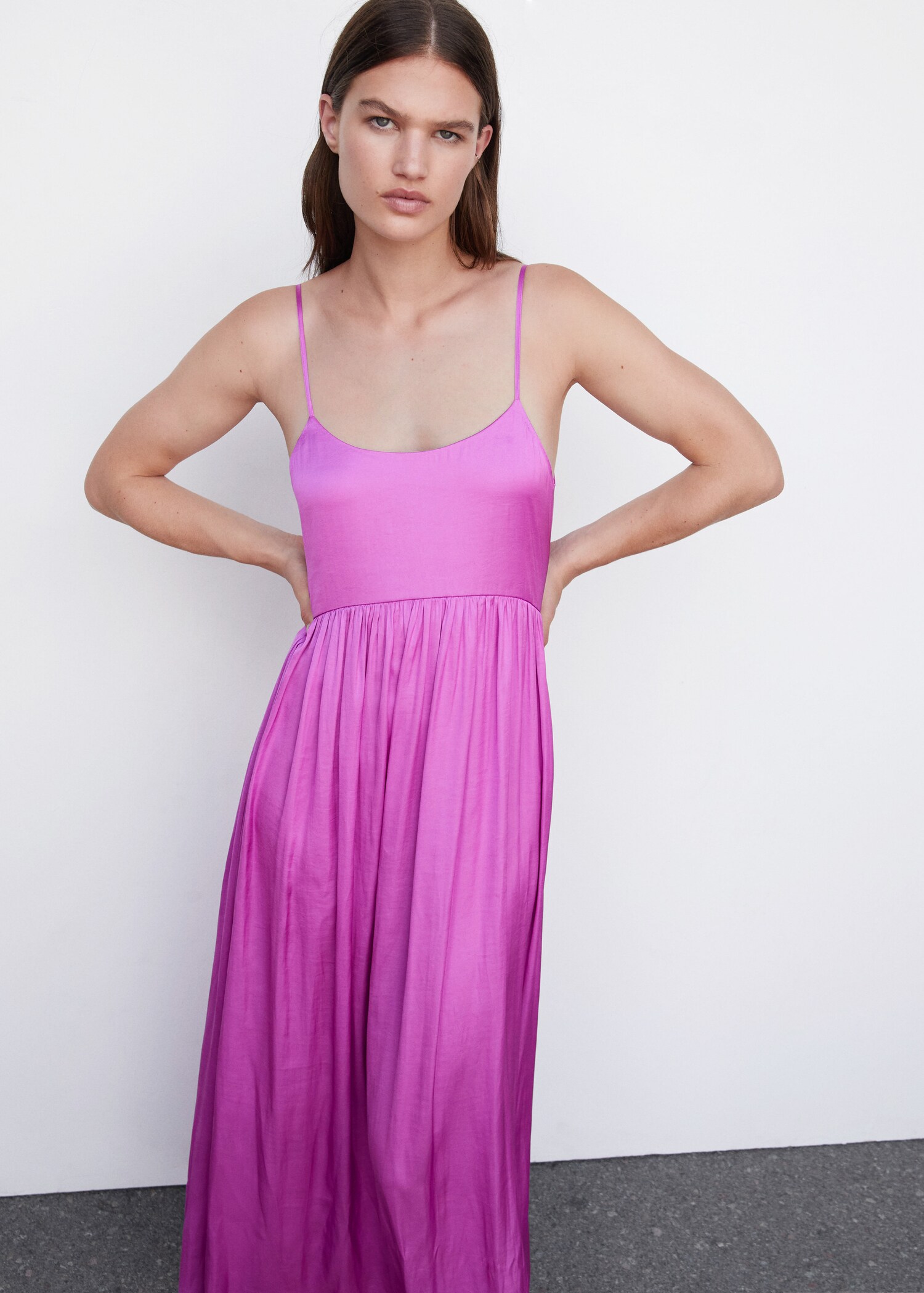 Long satin dress - Medium plane