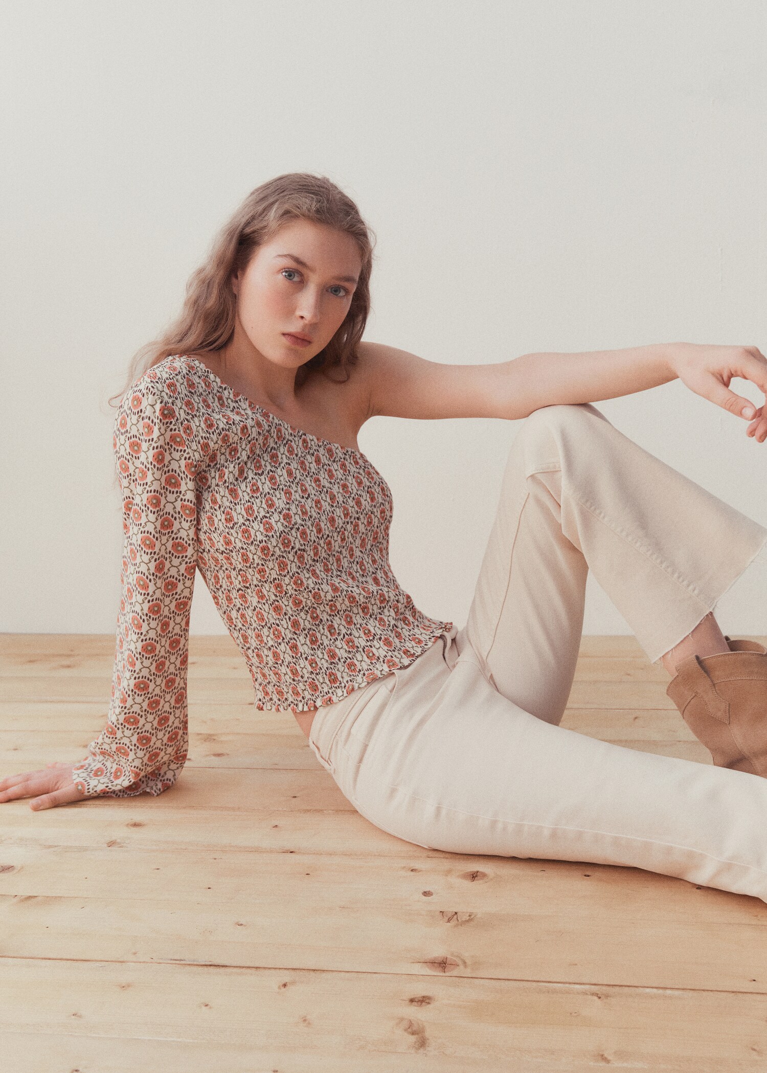 Asymmetrical printed blouse - Details of the article 5