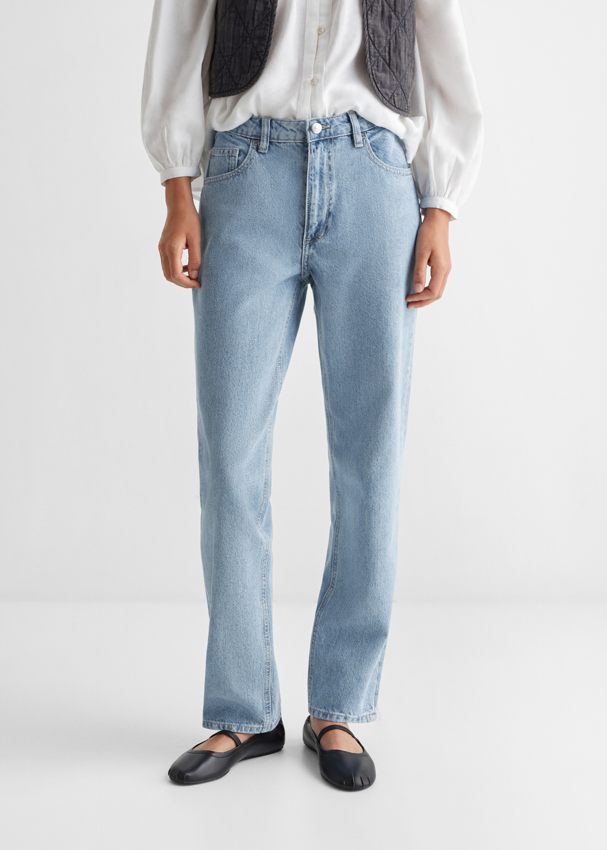 100% cotton mom-fit jeans - Details of the article 6, Light Blue. Ref: 57003260-00.