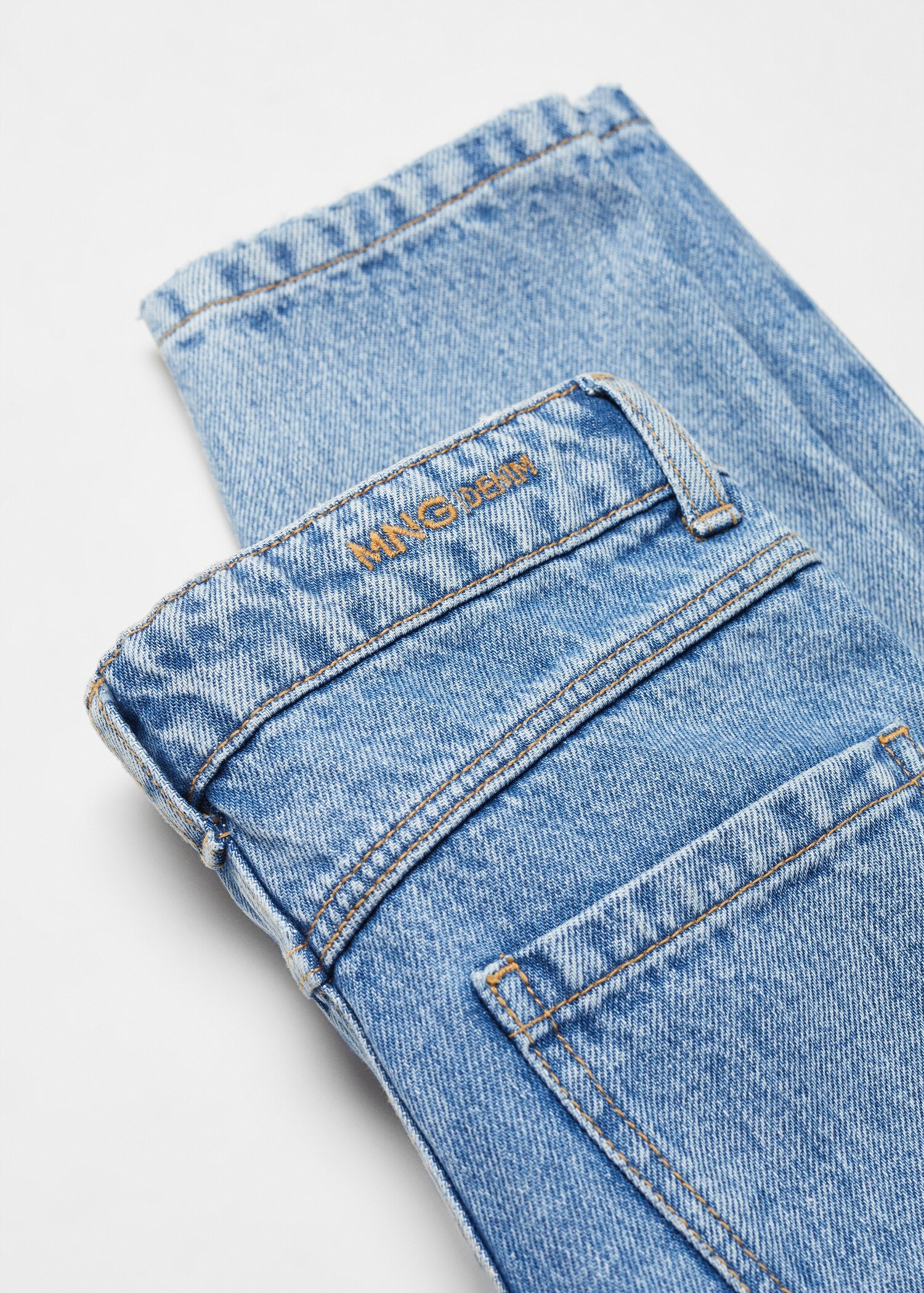 Cotton mom-fit jeans - Details of the article 8
