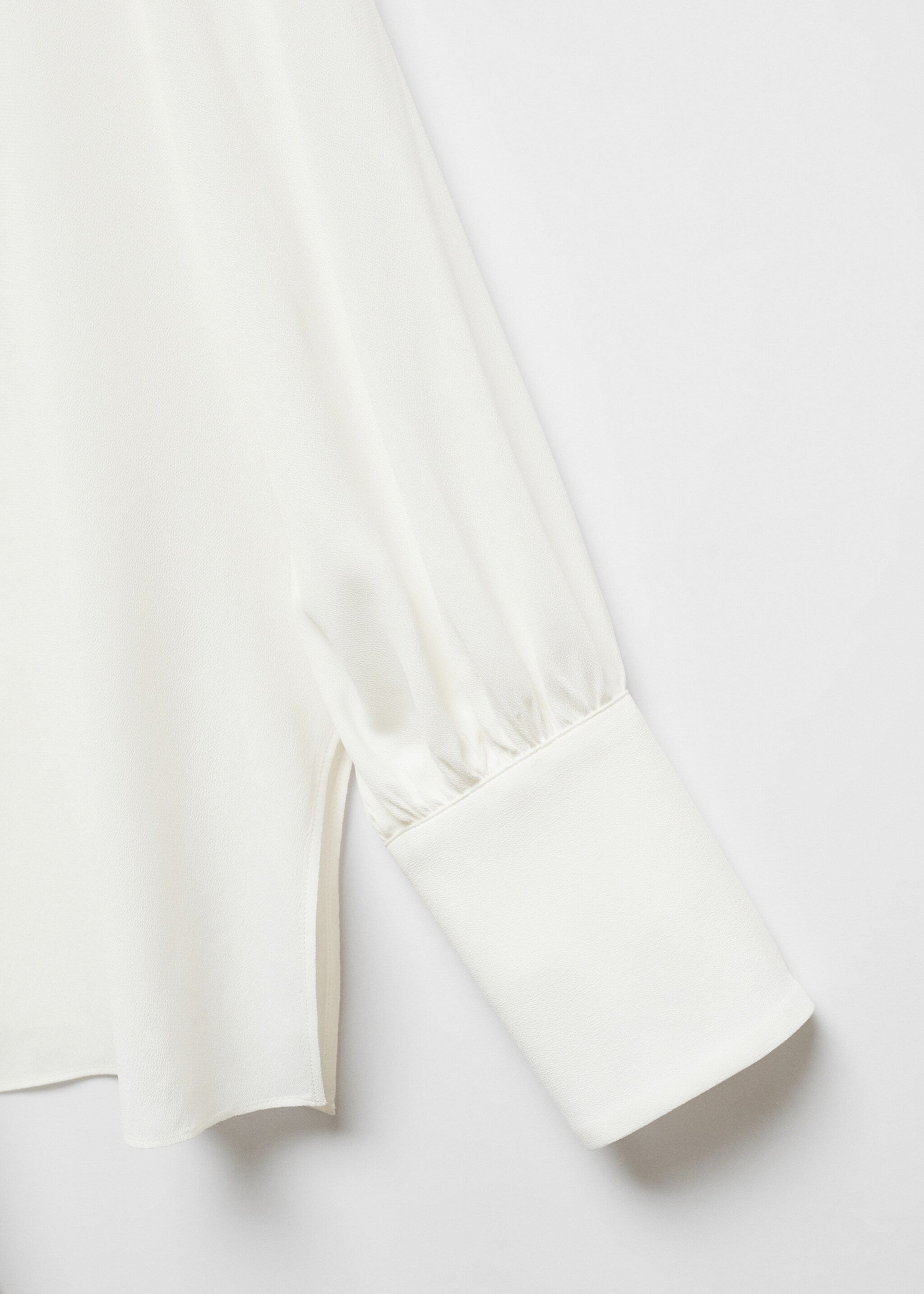 Knut-nacke blus - Detaljer om artikeln 8, Benvit. Ref: 57003825-00.