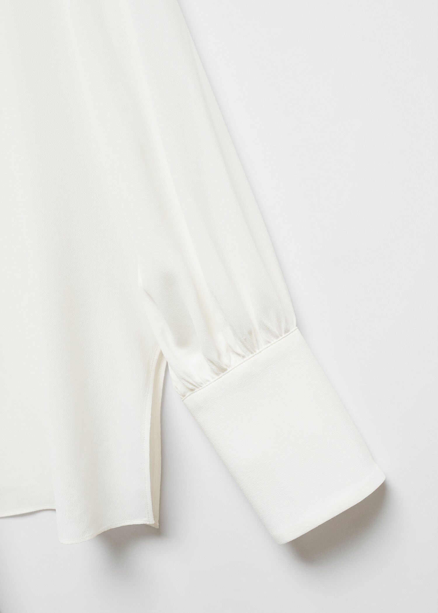Bluse mit Schleifenkragen - Detail des Artikels 8