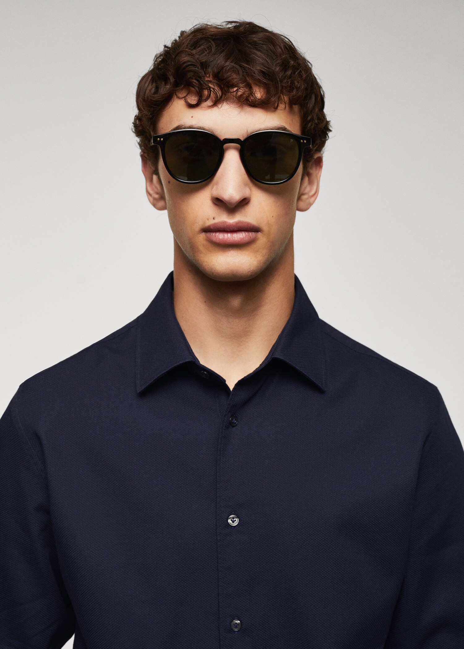 Slim-fit cotton structured shirt - Details of the article 1