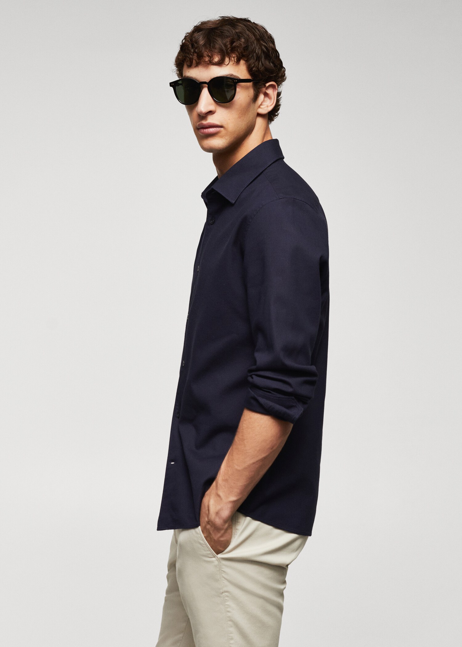 Slim-fit cotton structured shirt - Details of the article 2