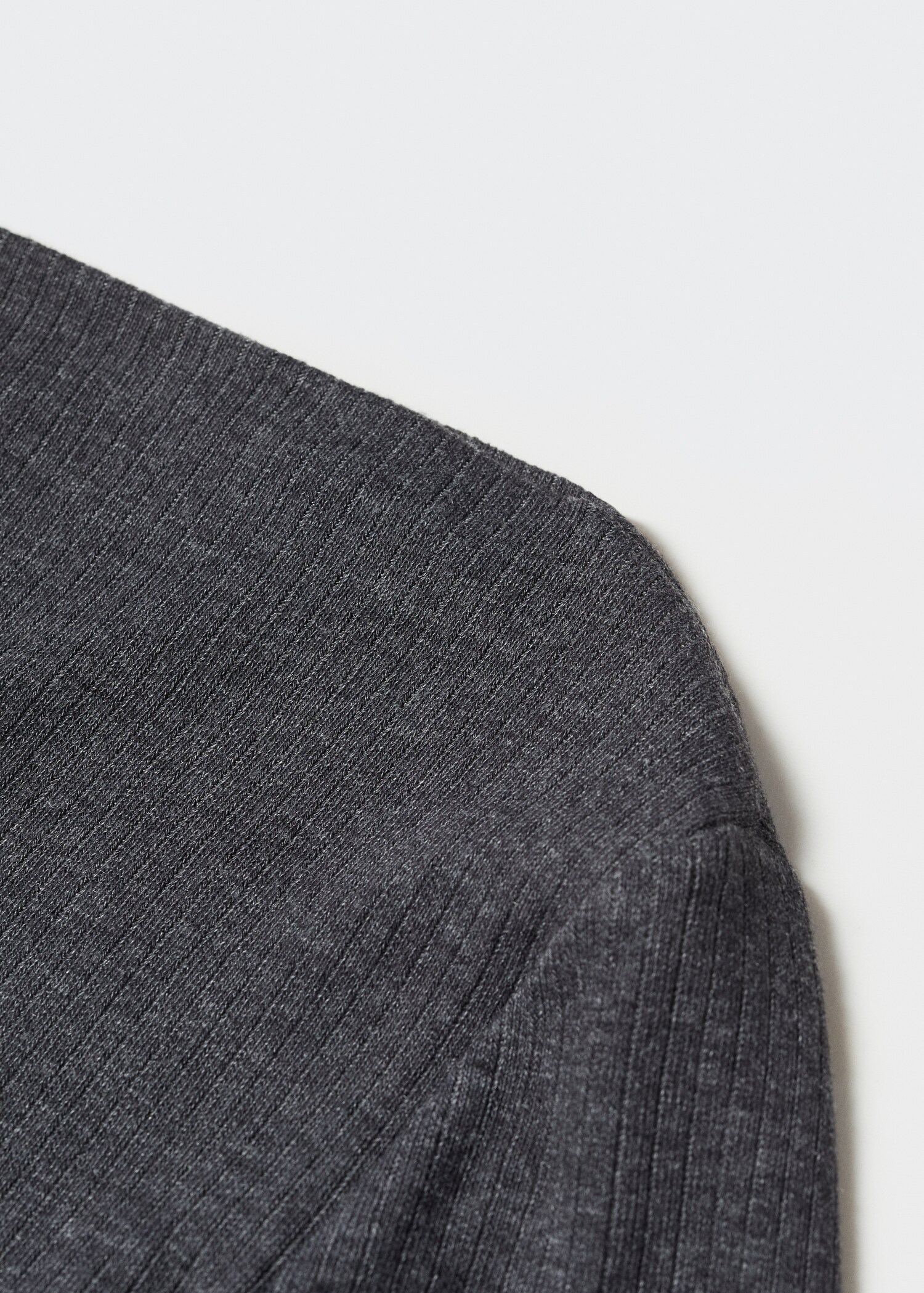 Boat neck t-shirt - Details of the article 8