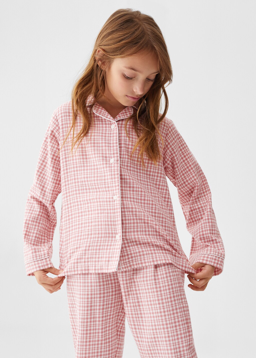 Pijama dos piezas largo cuadros Nina MANGO OUTLET Espana Peninsula y Baleares