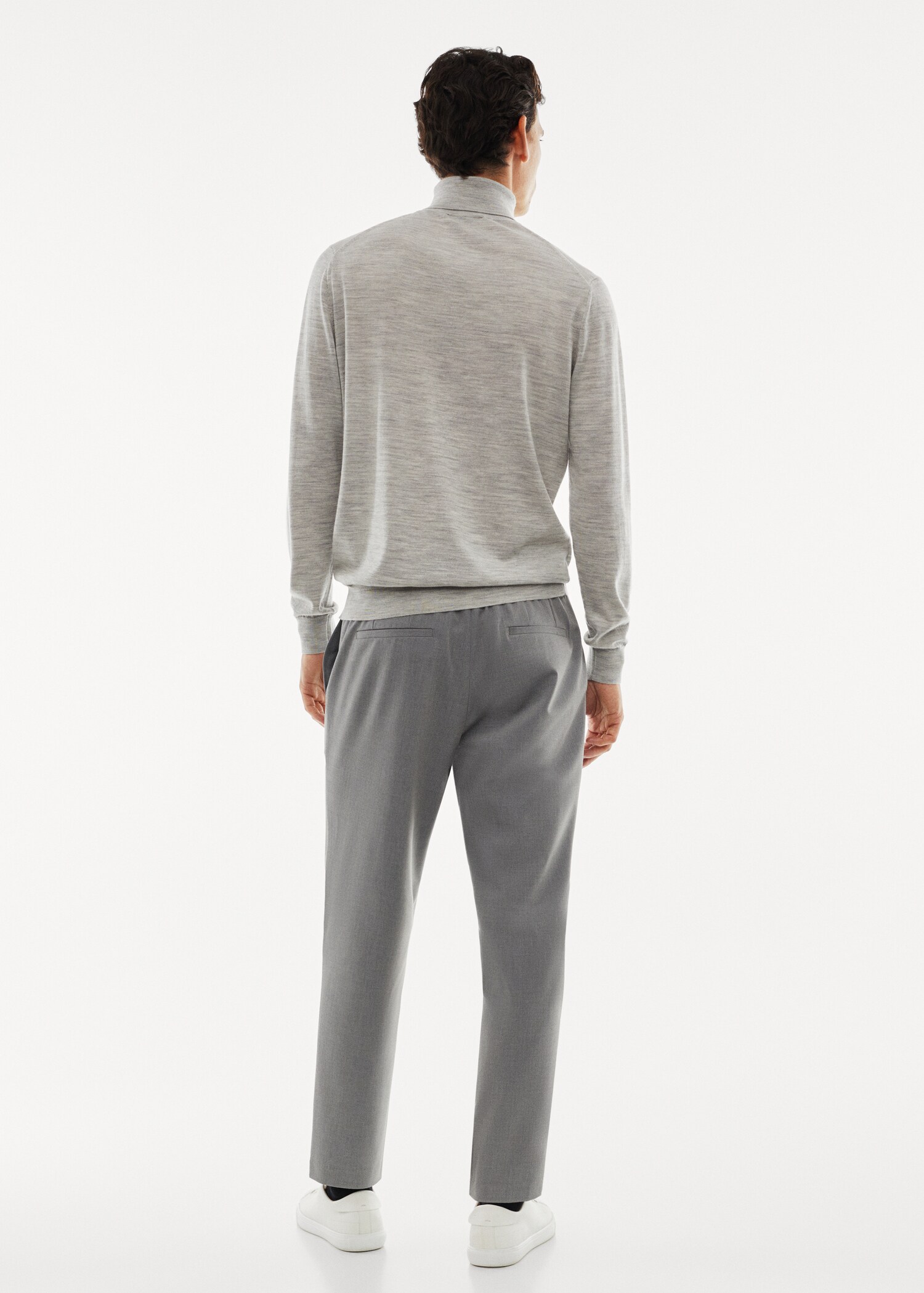 100% merino wool turtleneck sweater - Reverse of the article