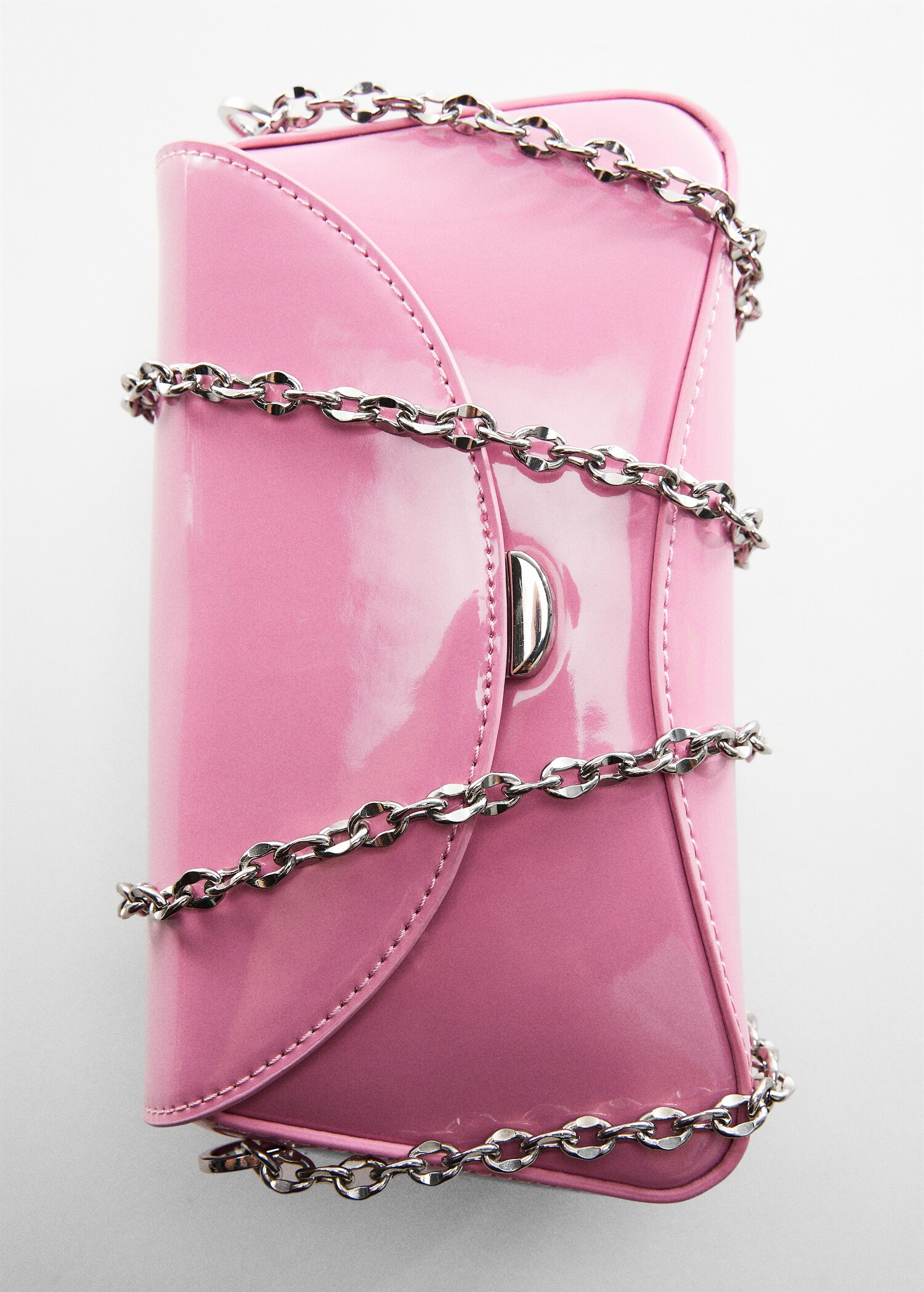 Patent leather chain handbag - Details of the article 5