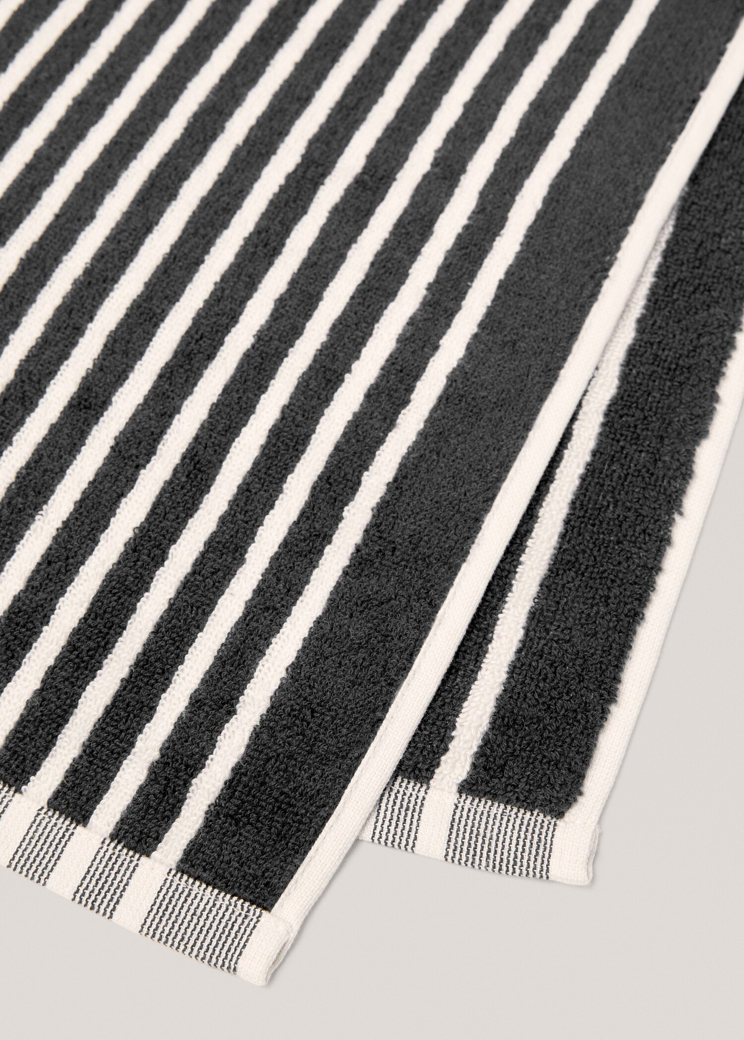 Striped hands towel 50x90cm - Details of the article 2