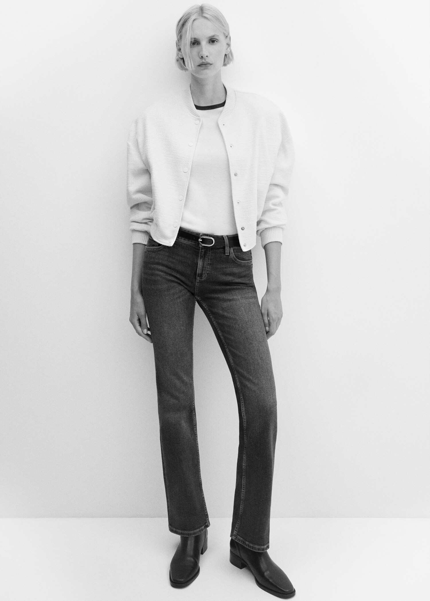 Flare-Jeans mit niedrigem Bund - Detail des Artikels 2