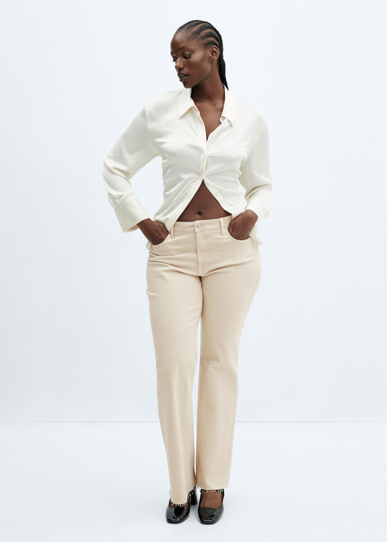 Medium-rise flared jeans - Details of the article 3
