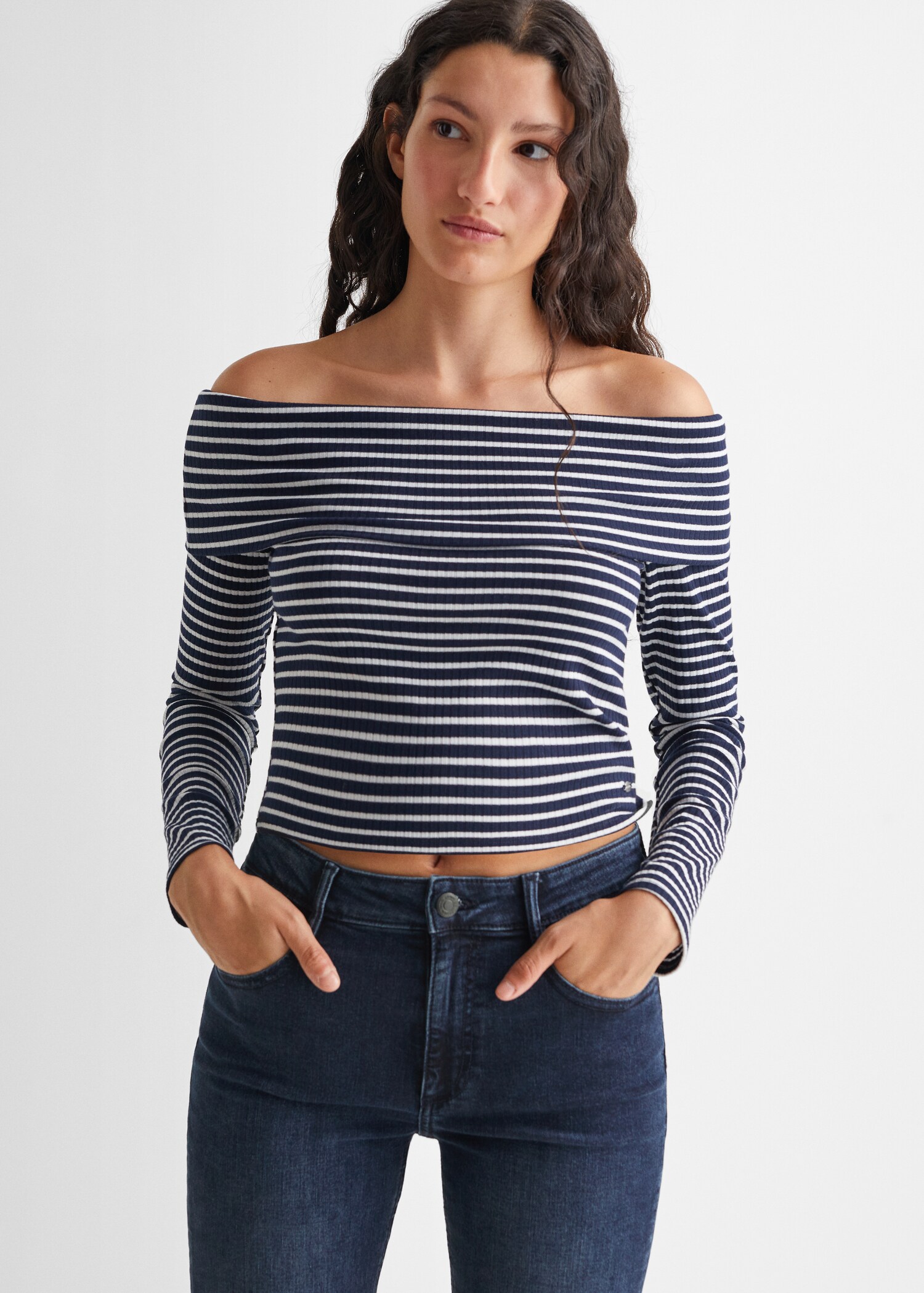 Jeans terminación flare - Plano medio