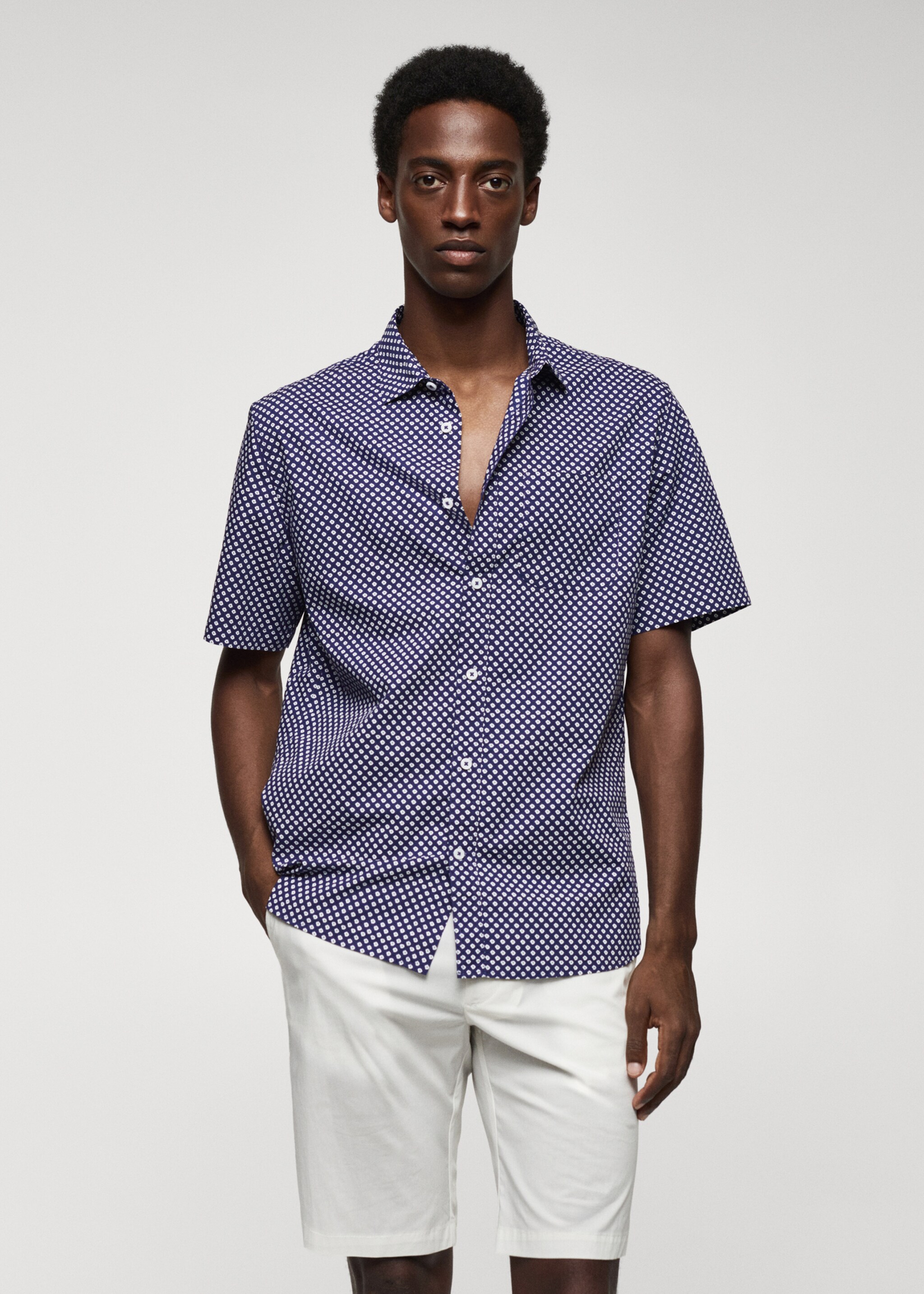 100% cotton short-sleeved mirco-patterned shirt - Medium plane, Ink Blue. Ref: 57005793-00.