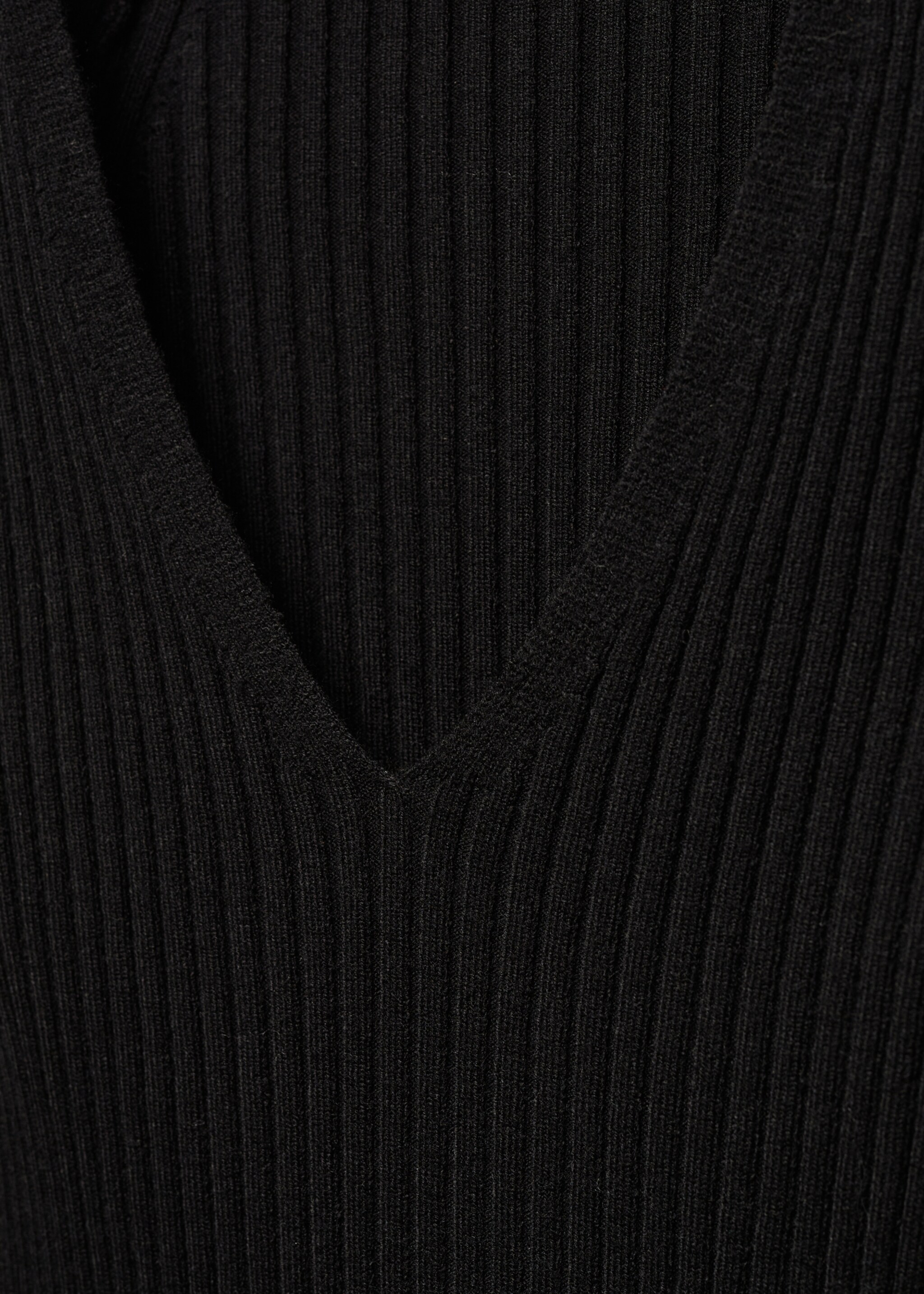 Pull-over côtelé col en V - Détail de l'article 8