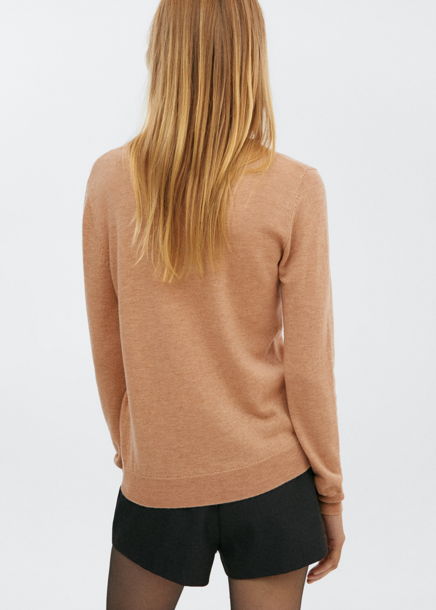 V-neck wool sweater - Reverse of the article