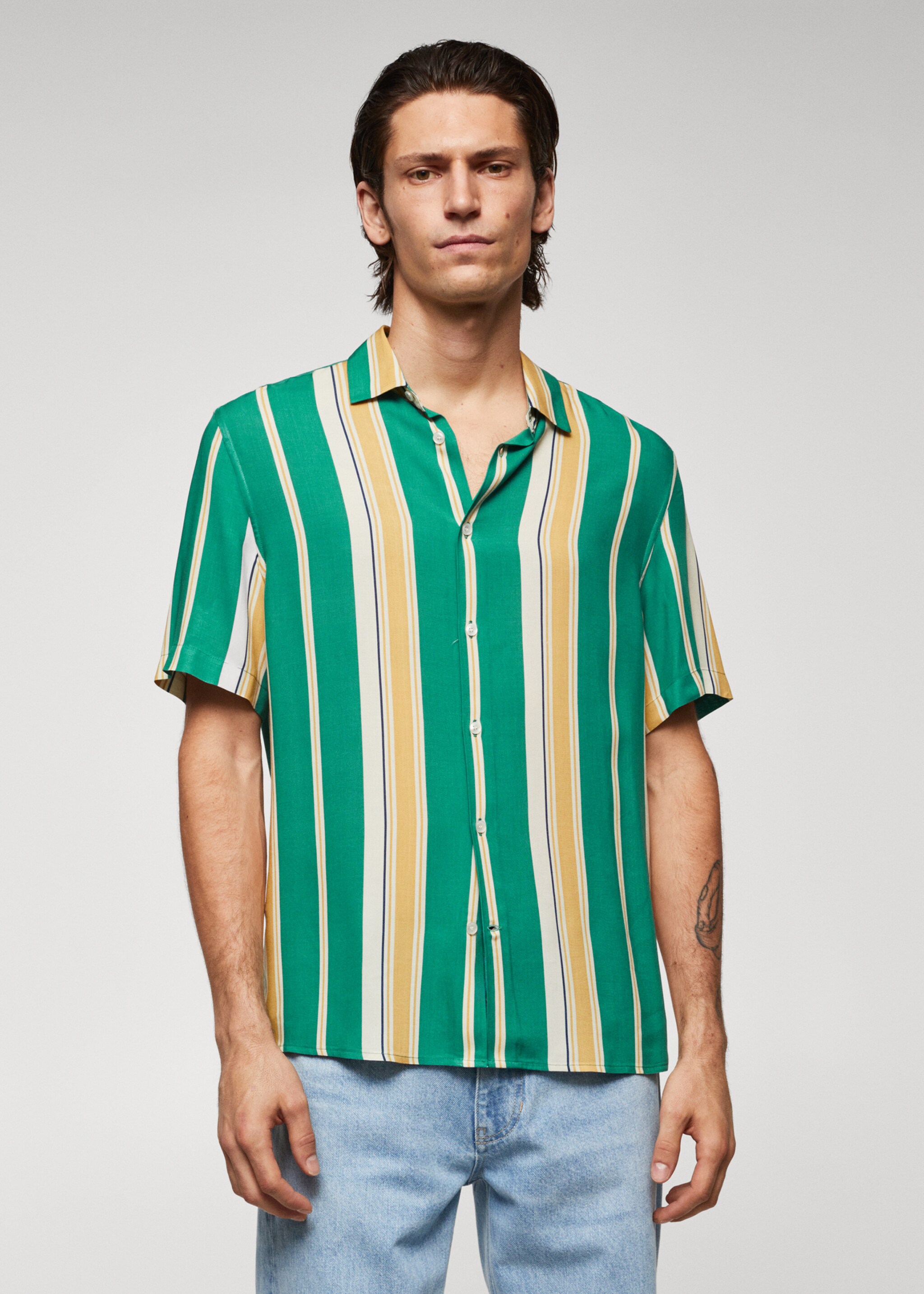Gestreiftes Kurzarm-T-Shirt - Mittlere Ansicht