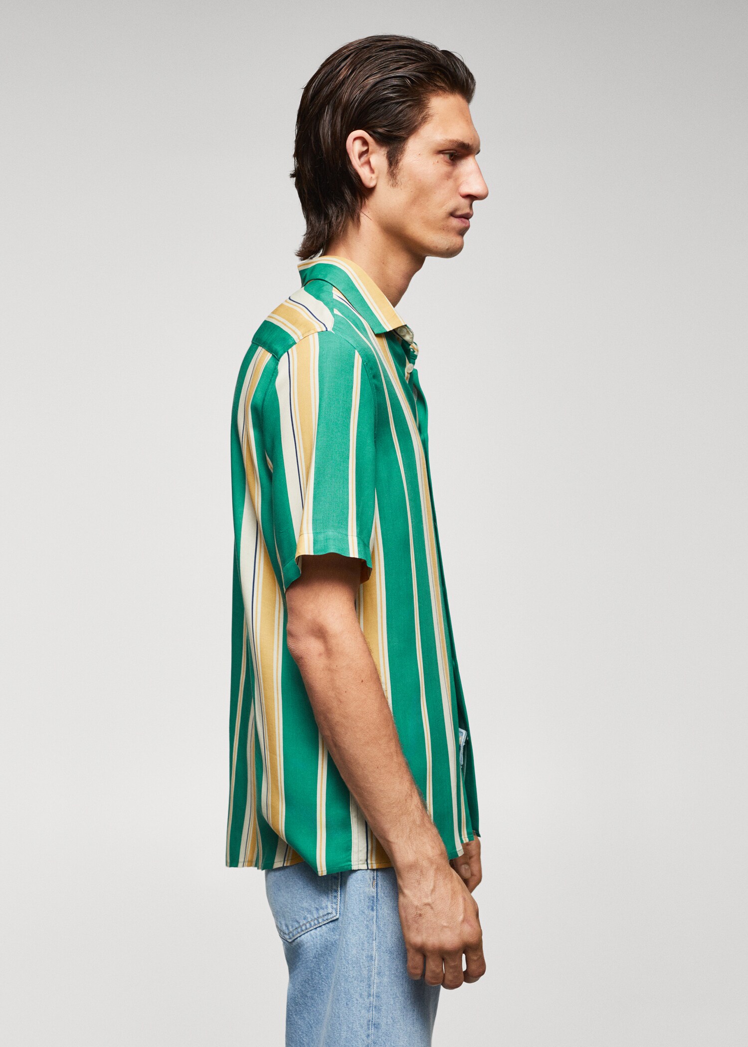 Short sleeve striped shirt - Details of the article 2