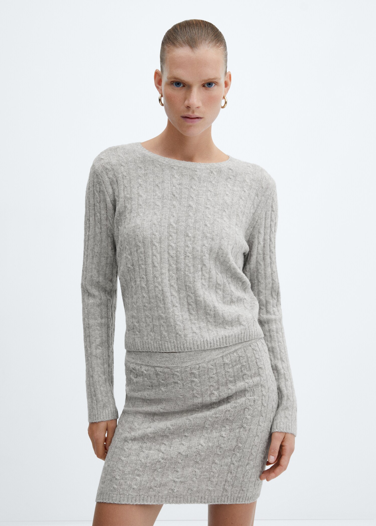 Cable-knit sweater - Medium plane