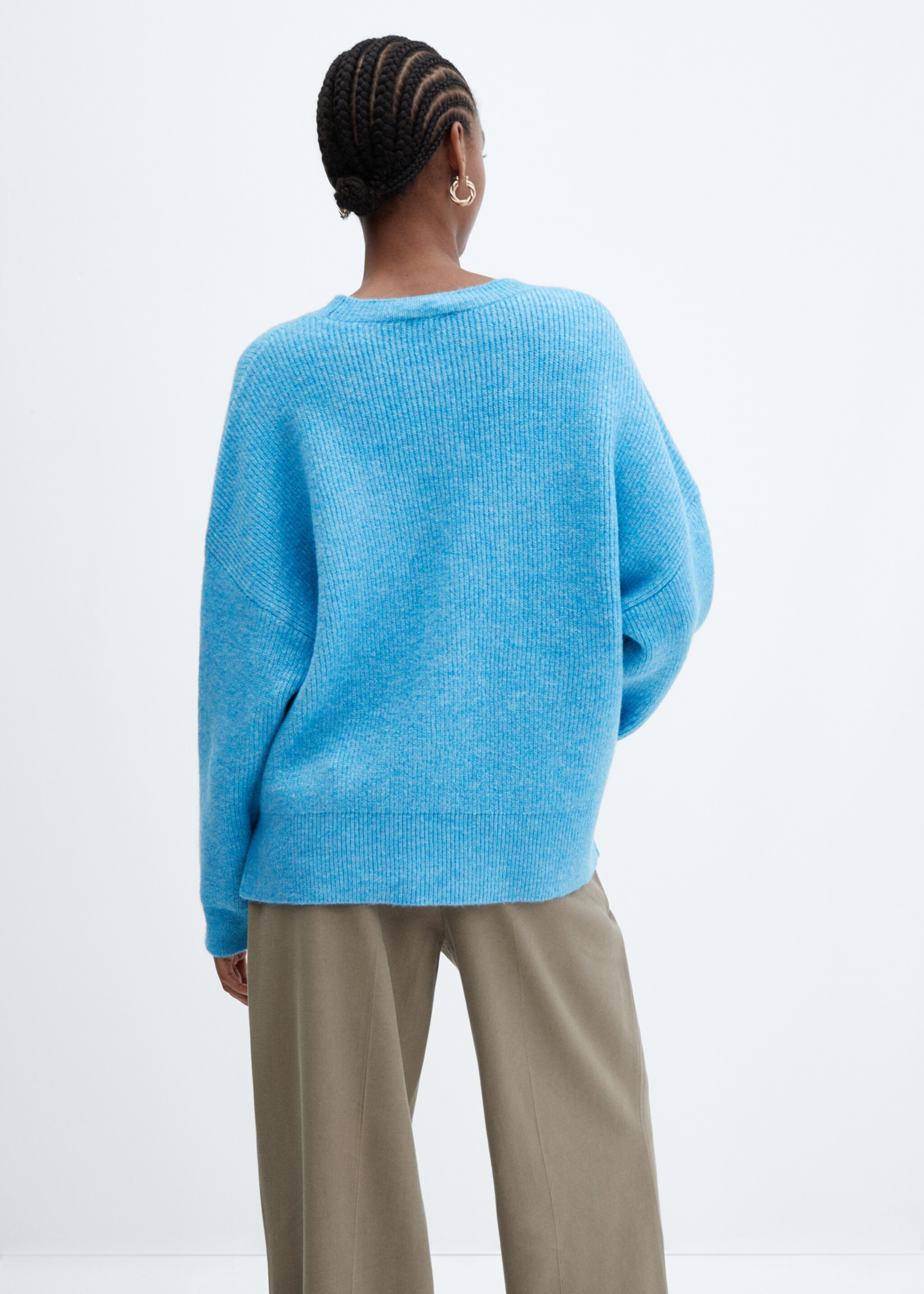 Oversized-Pullover mit &uuml;berschnittenen &Auml;rmeln - R&uuml;ckseite des Artikels