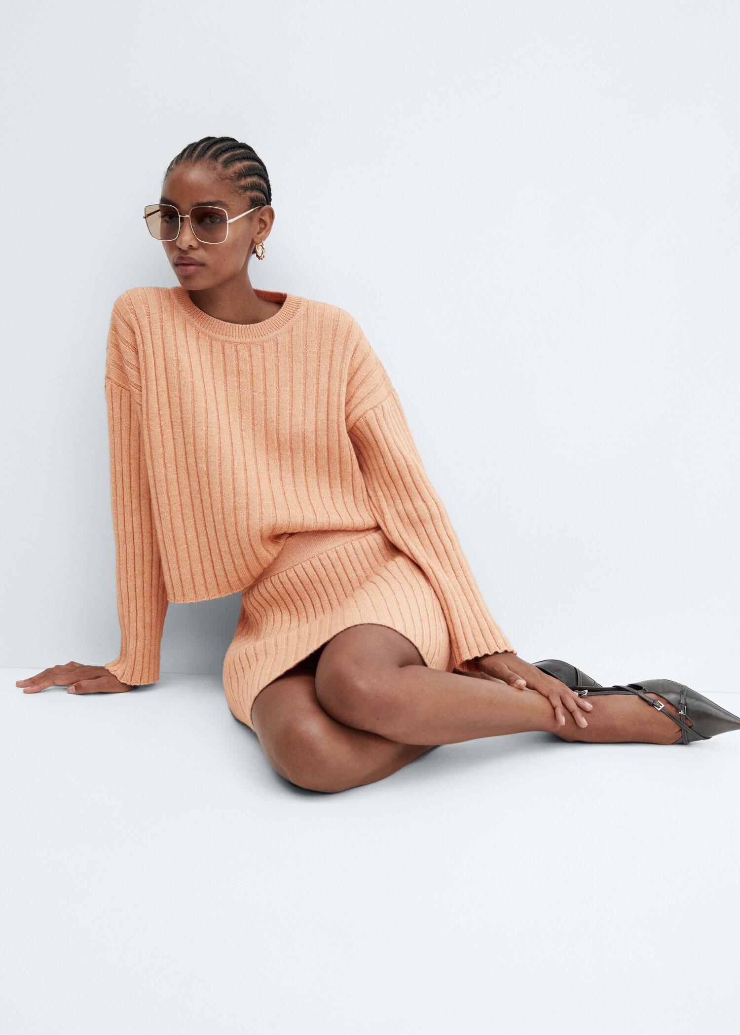 Ribbed round-neck sweater - Details of the article 2