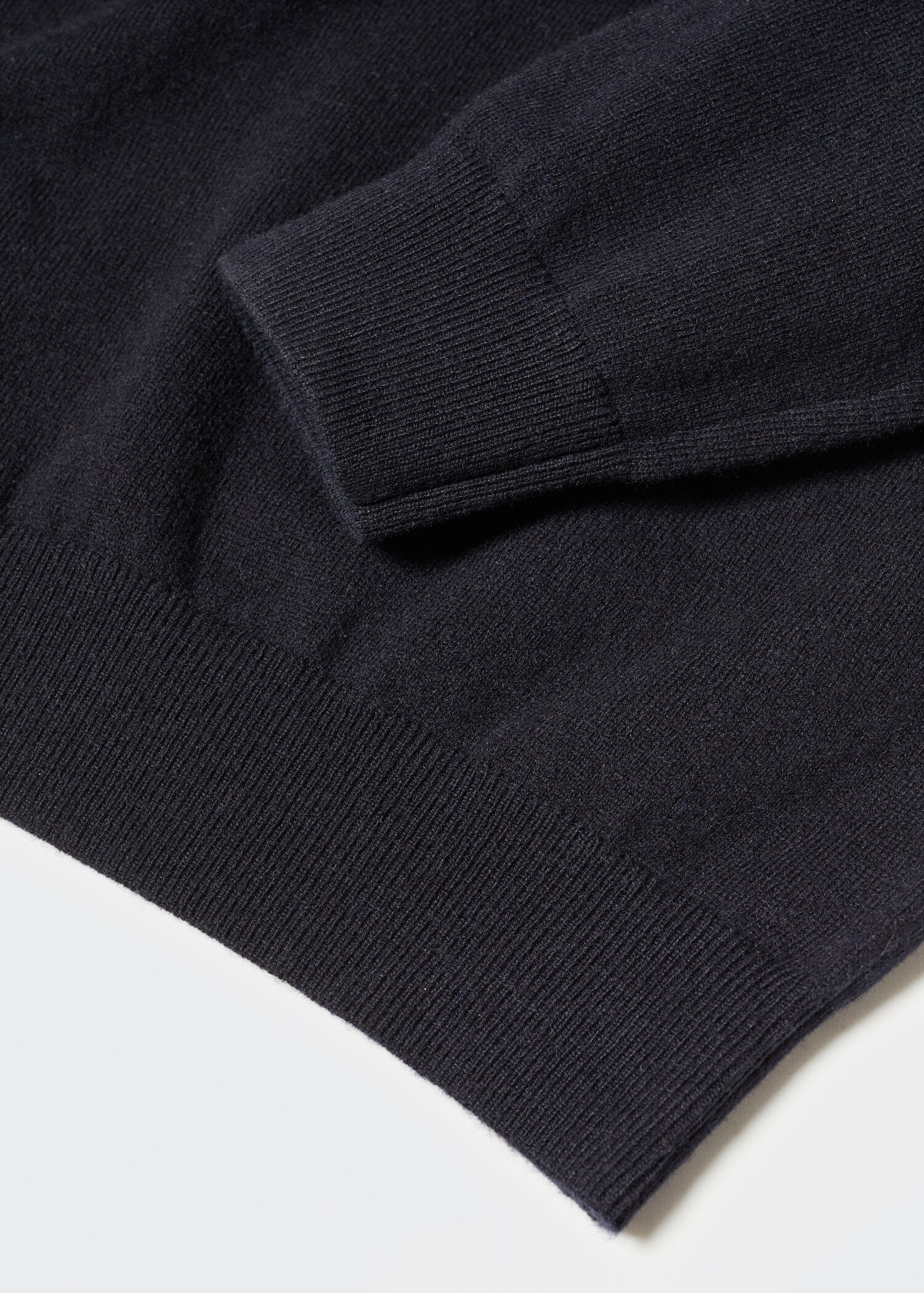 Turtleneck wool sweater - Details of the article 8