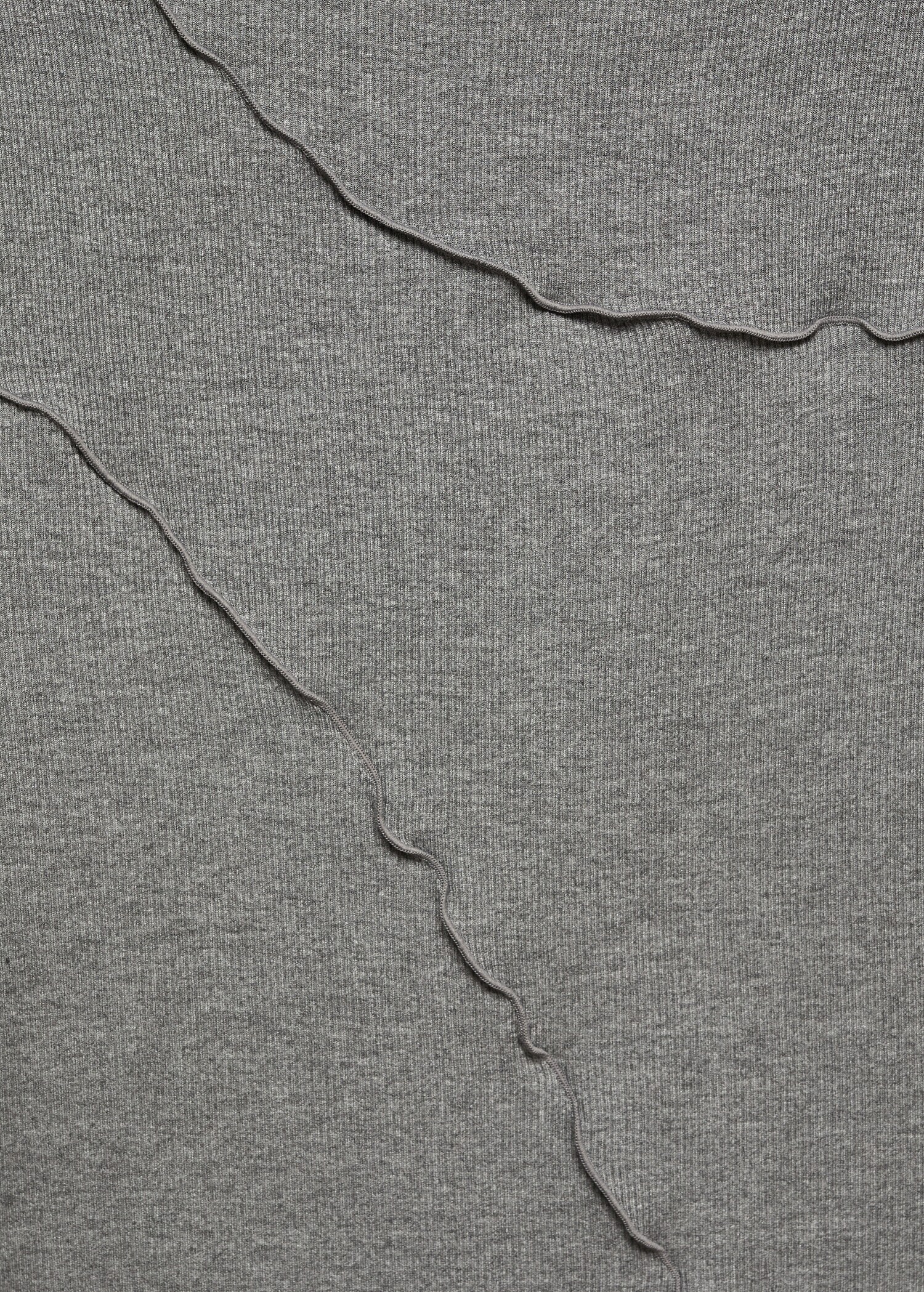 Ribbed T-shirt with decorative seams - Details of the article 8