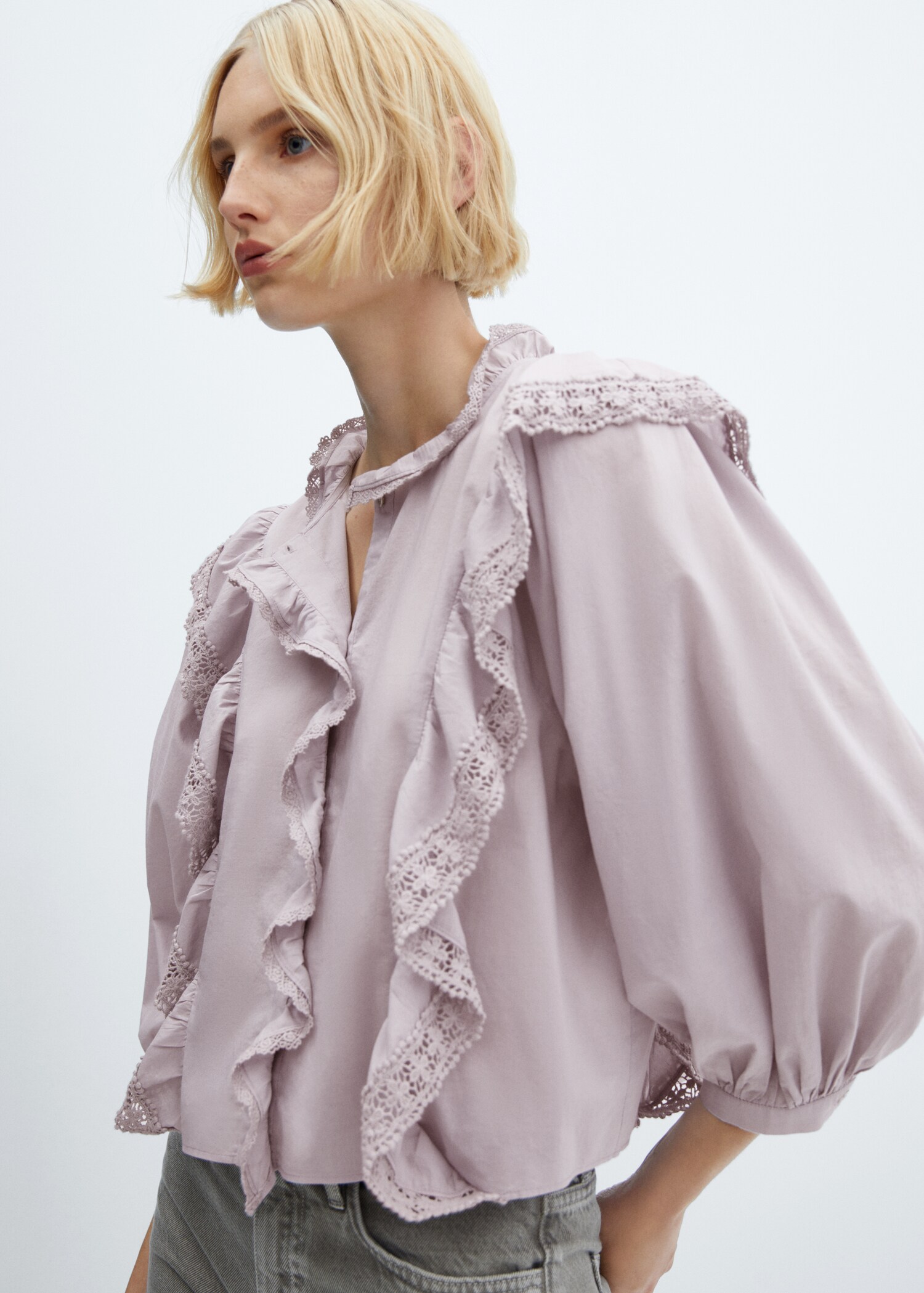 Lace blouse with ruffles - Details of the article 6