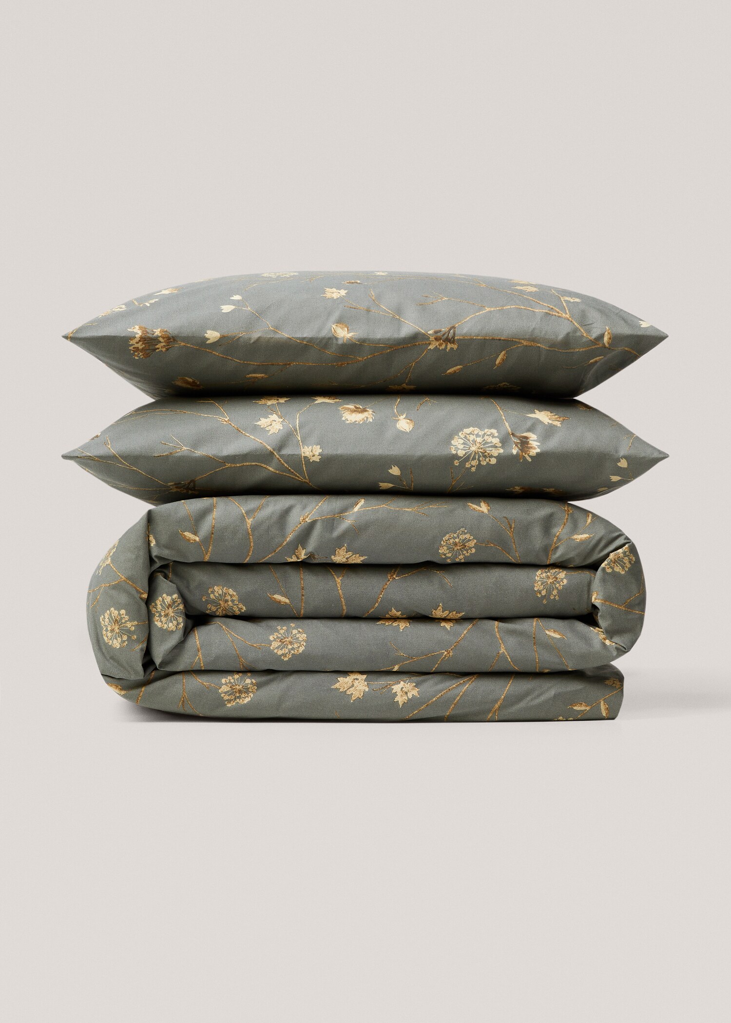 Duvet cover with floral design for King bed - Article without model