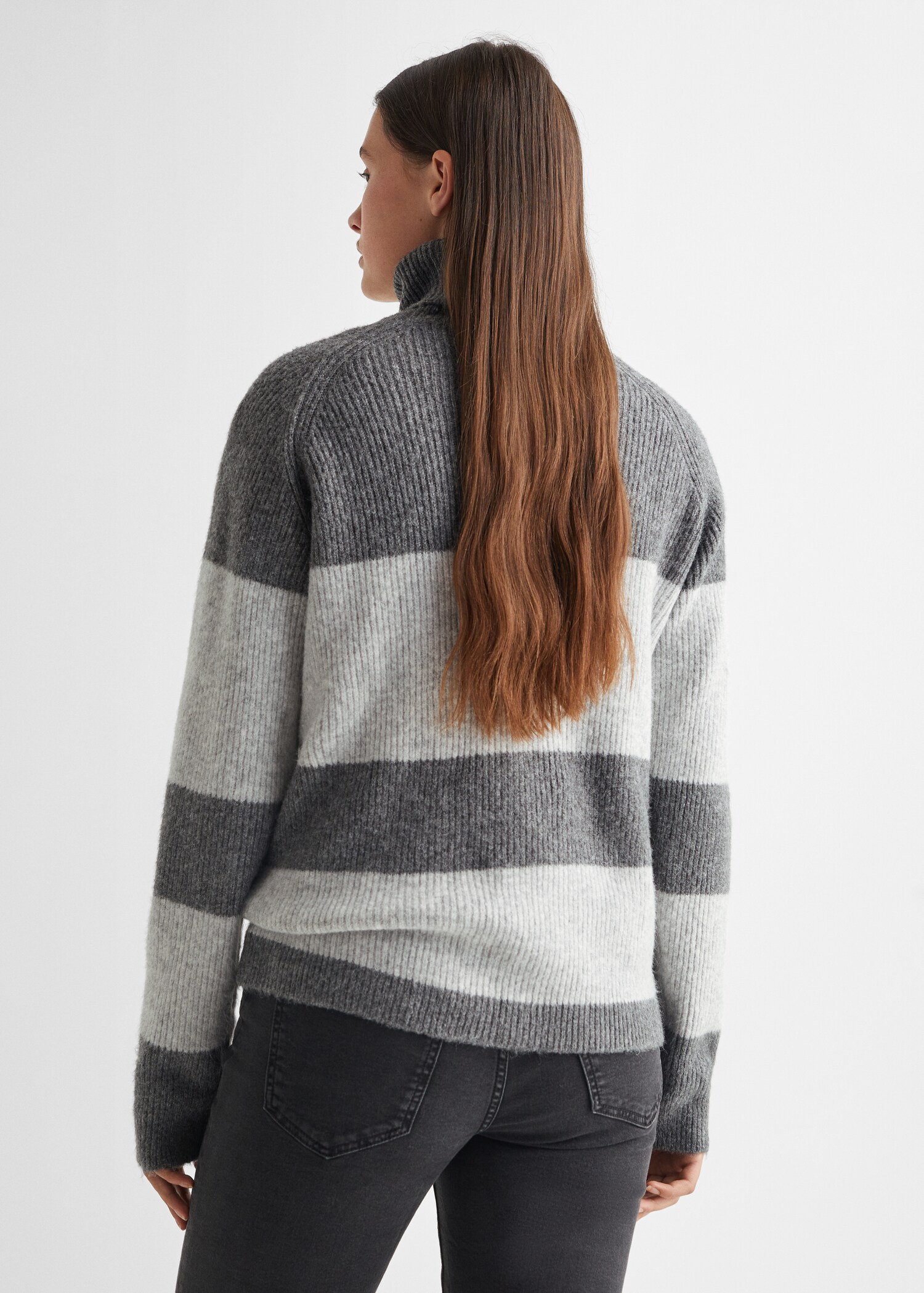 Stand-collar striped sweater - Reverse of the article