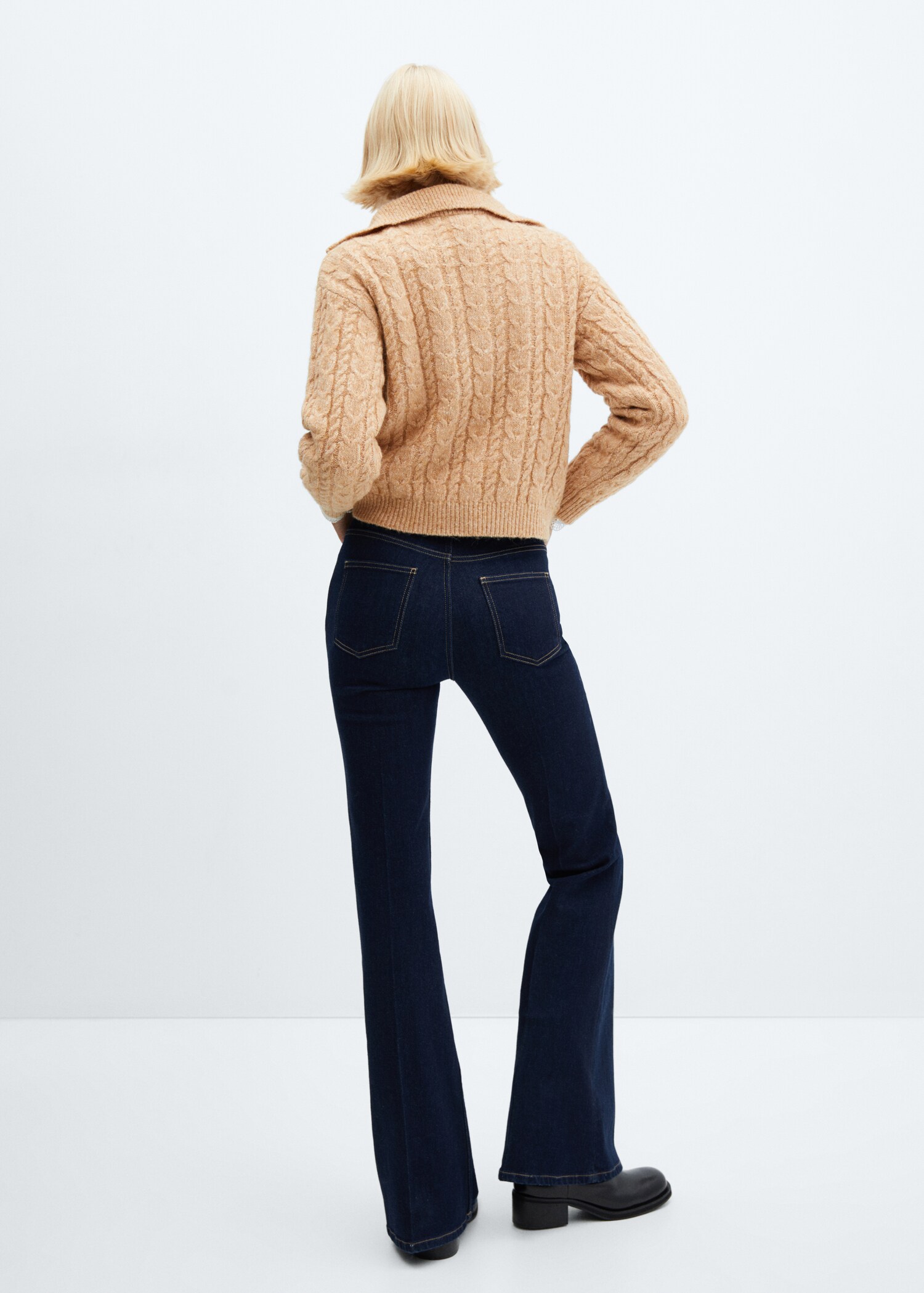 Cable-knit zip-neck sweater - Reverse of the article
