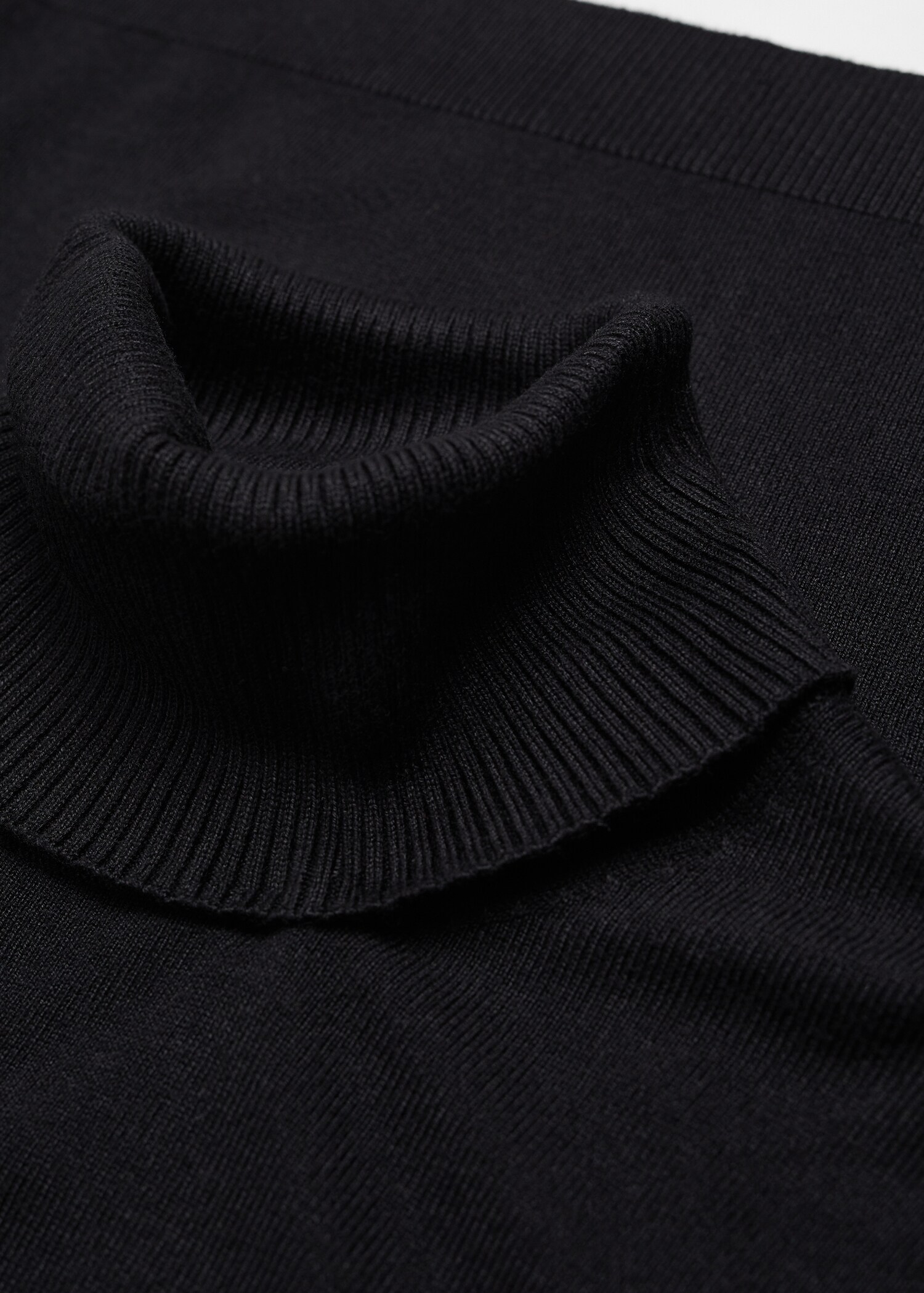 Pull-over maille fine col roulé - Détail de l'article 8