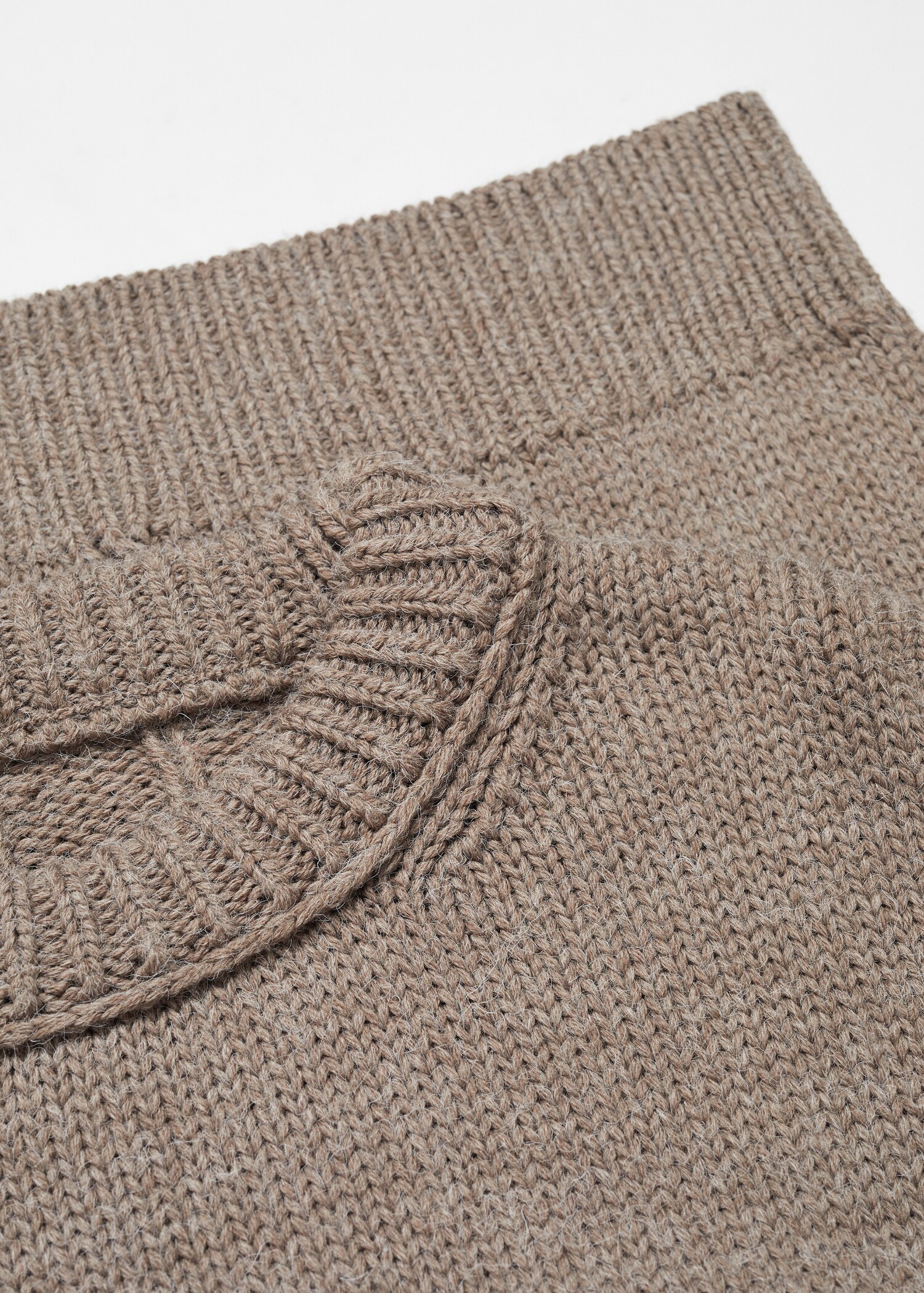 Puffed-sleeved wool sweater - Details of the article 8