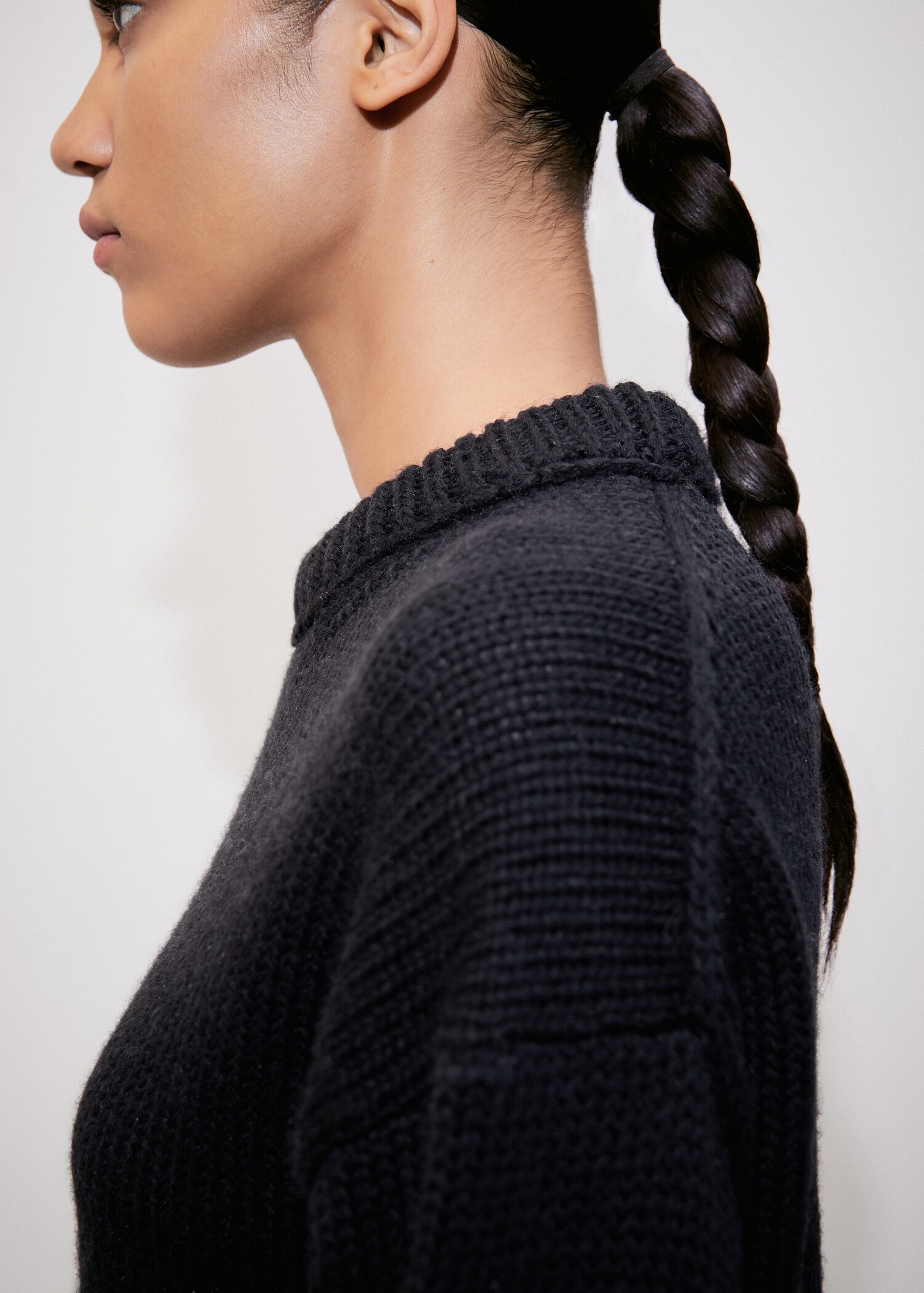 Puffed-sleeved wool sweater - Details of the article 1