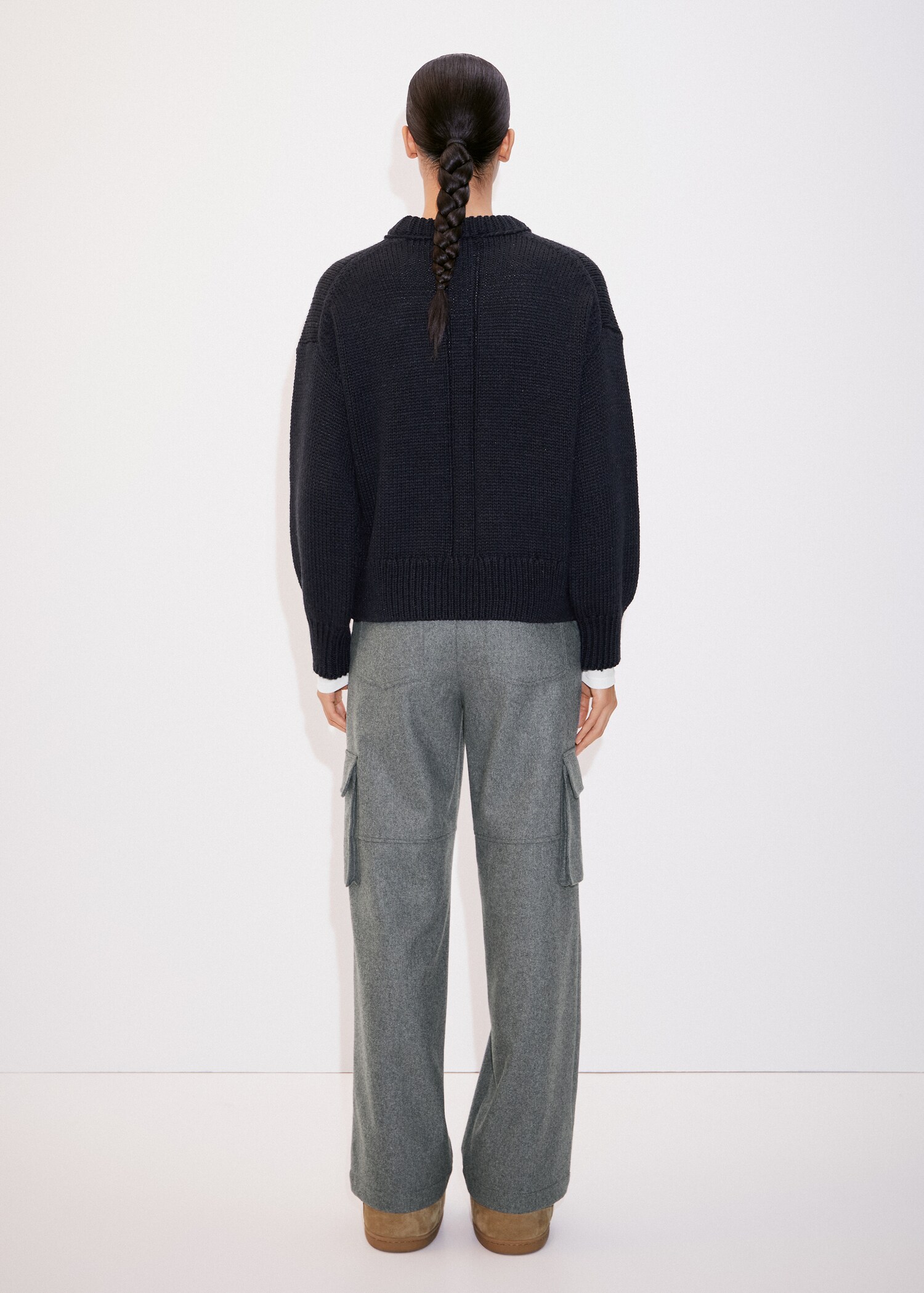 Puffed-sleeved wool sweater - Reverse of the article