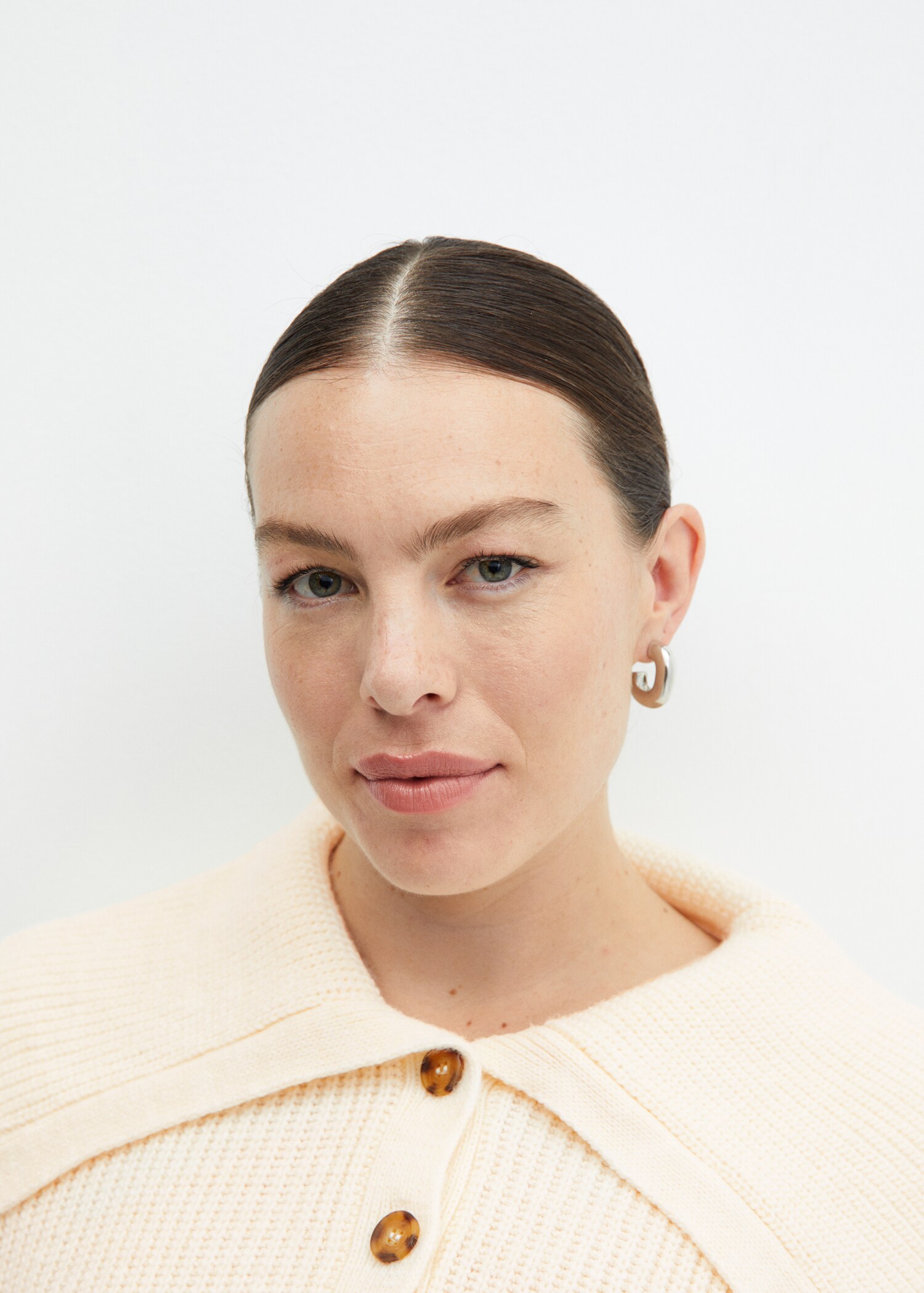 Buttoned collar knit sweater - Details of the article 4