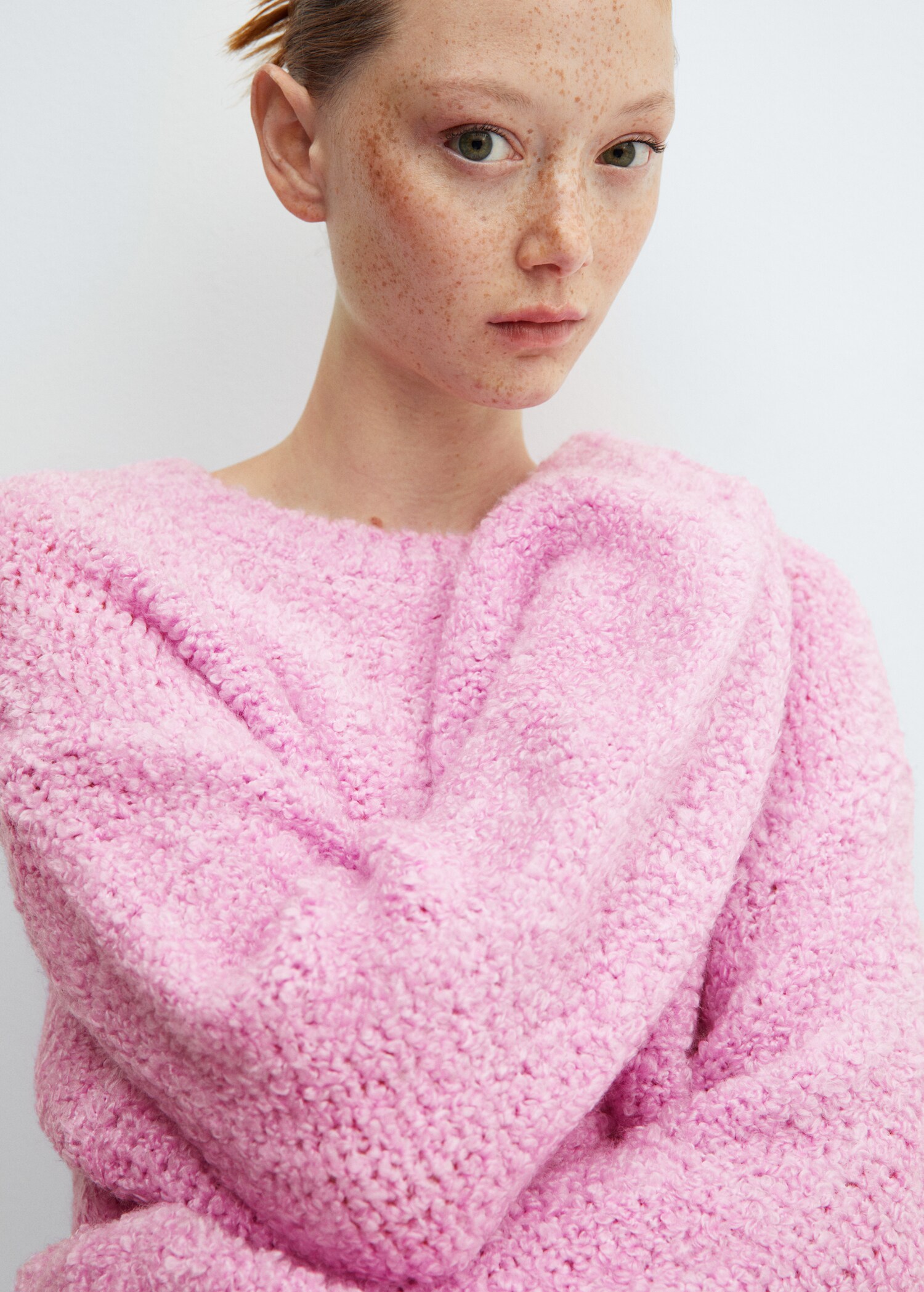 Sweater with puffed sleeves - Details of the article 1