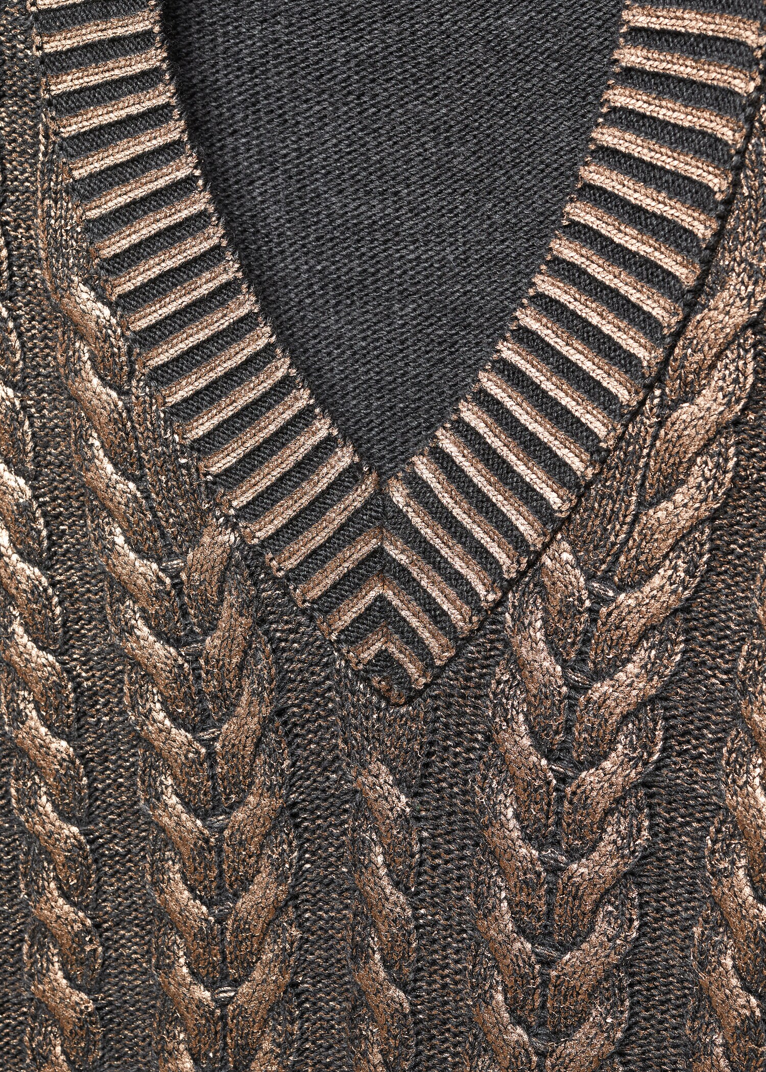 V-neck foil sweater - Details of the article 8